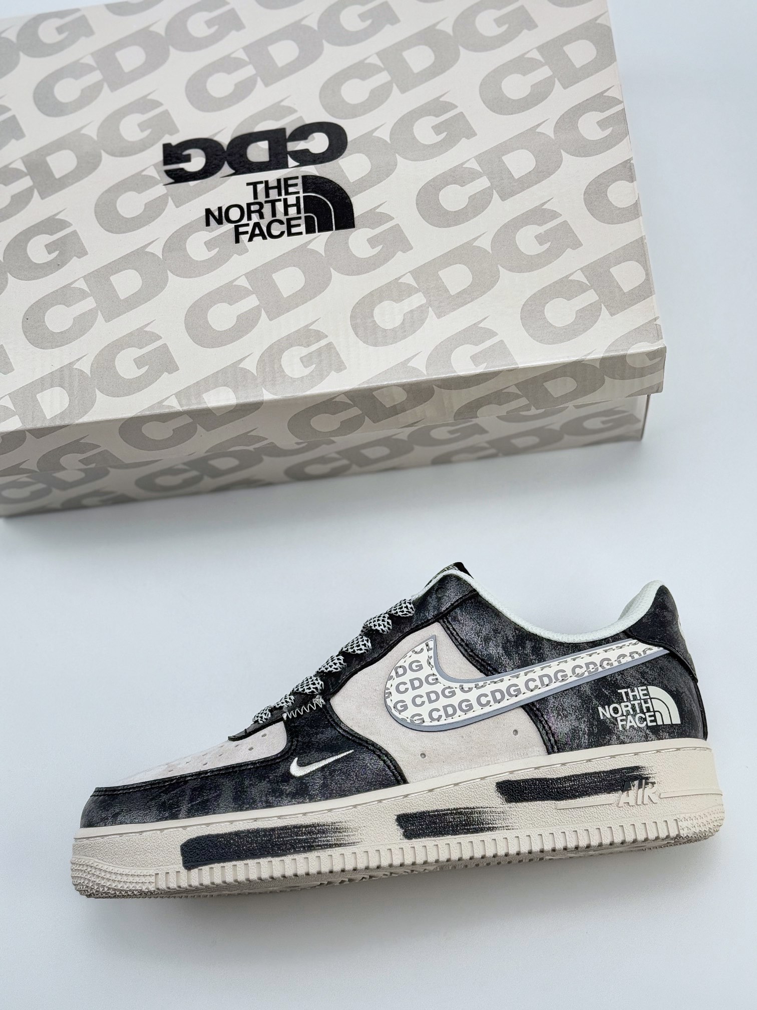 Nike Air Force 1 Low 07 x The North Face x CDG 灰黑小钩满天星 DM6688-008