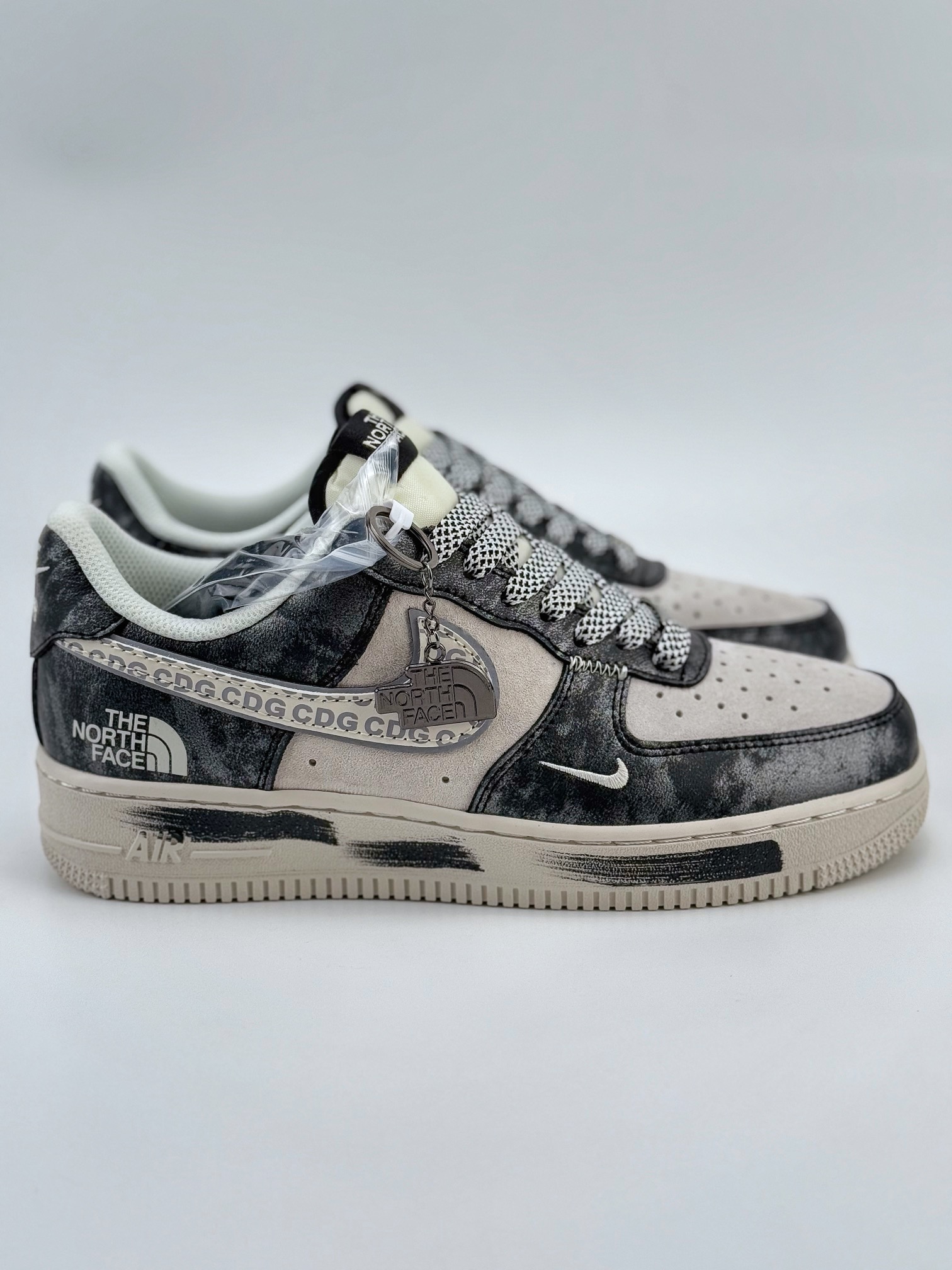 Nike Air Force 1 Low 07 x The North Face x CDG 灰黑小钩满天星 DM6688-008