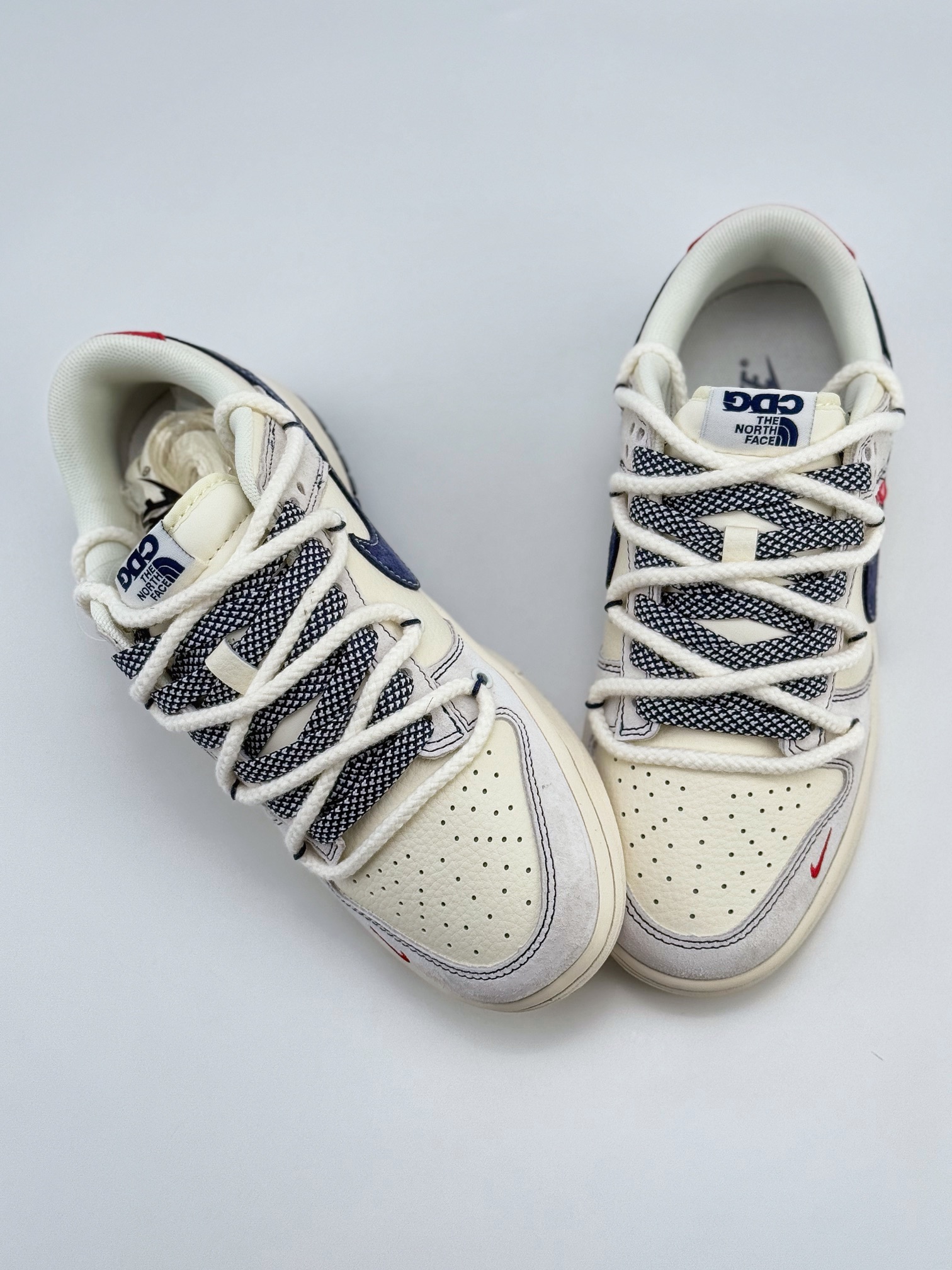 Nike SB Dunk Low x The North Face x Supreme x CDG 米蓝红小钩绑带满天星 YX5066-232