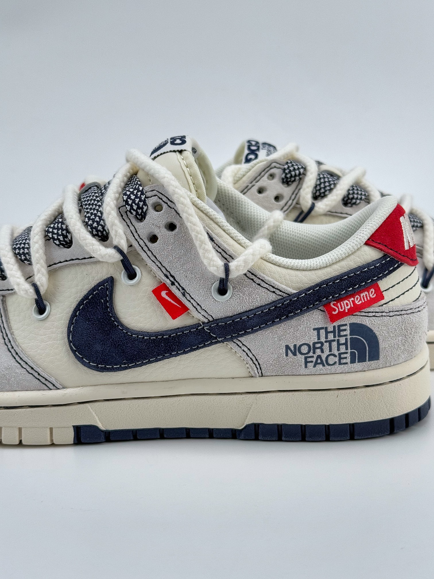 Nike SB Dunk Low x The North Face x Supreme x CDG 米蓝红小钩绑带满天星 YX5066-232