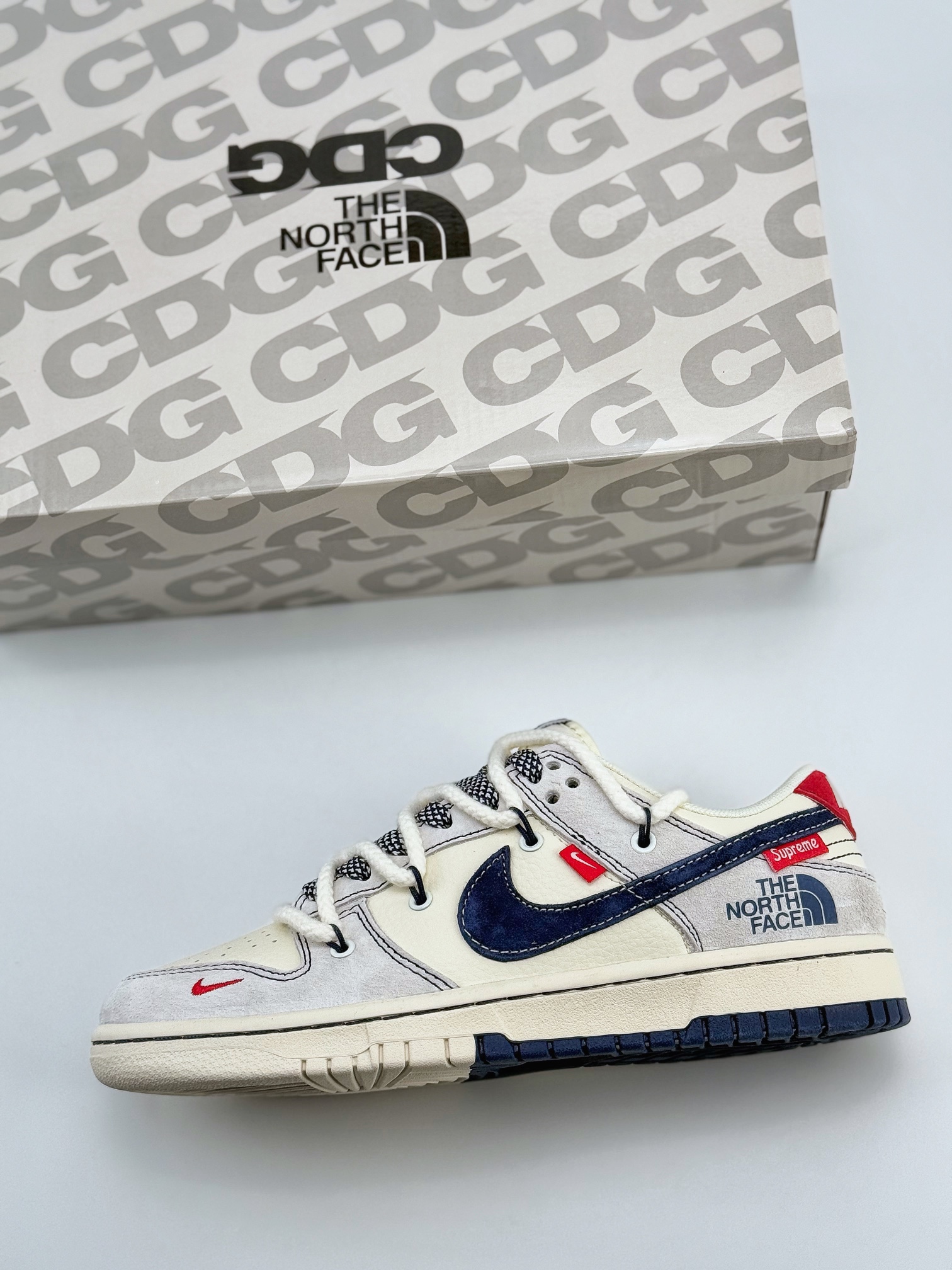 Nike SB Dunk Low x The North Face x Supreme x CDG 米蓝红小钩绑带满天星 YX5066-232