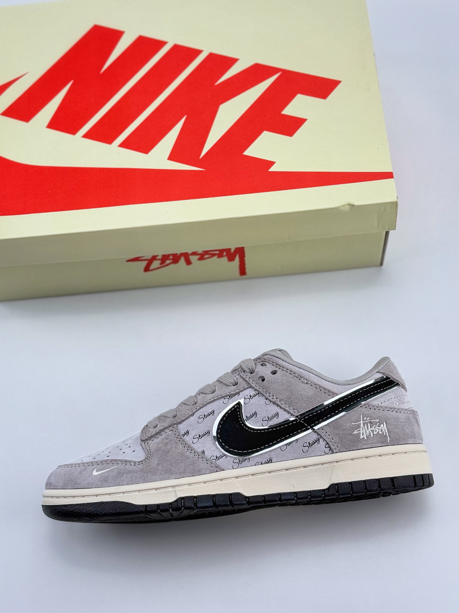 Nike SB Dunk Low x Stussy 灰黑  XX3168-069