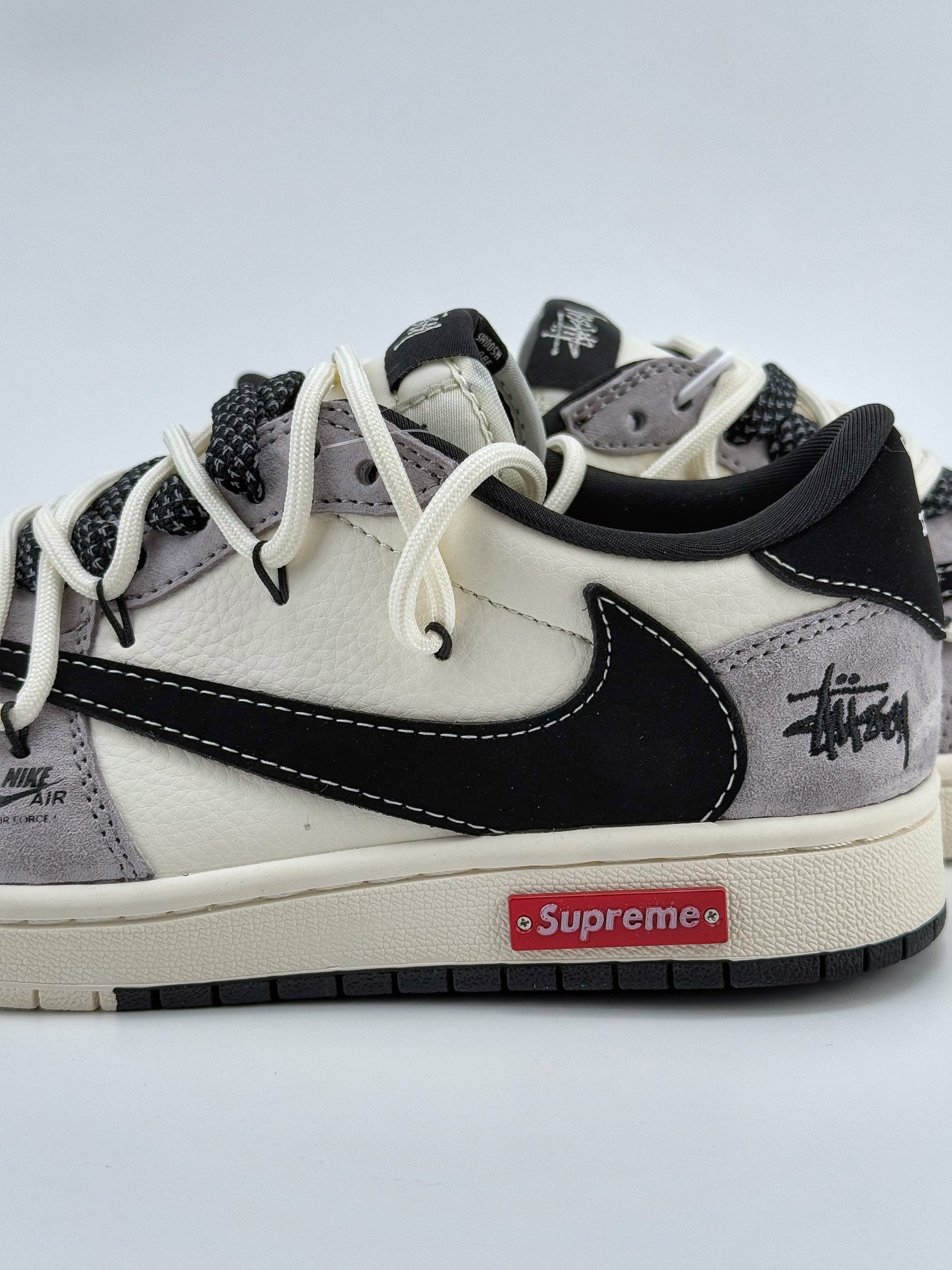 Travis Scott x Nike Air Jordan 1 Low x Stussy x Supreme Air Jordan 1 Low 反转米灰黑小钩绑带满天星倒钩 SJ0086-139