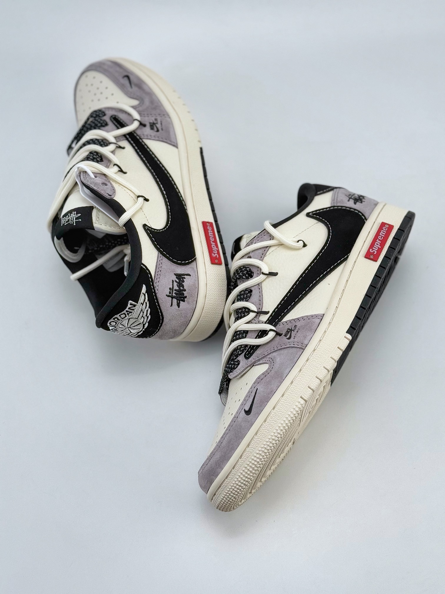 Travis Scott x Nike Air Jordan 1 Low x Stussy x Supreme Air Jordan 1 Low 反转米灰黑小钩绑带满天星倒钩 SJ0086-139