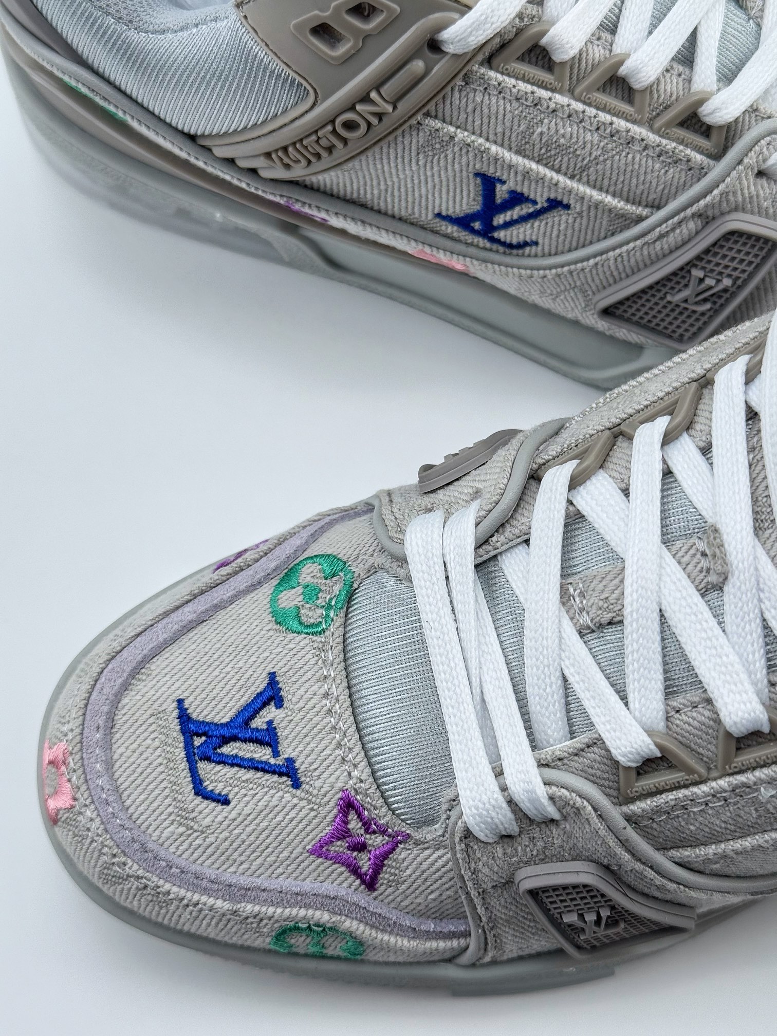 新货Louis Vuitton 路易威登 LV Trainer 情侣款印花刺绣花卉运动鞋