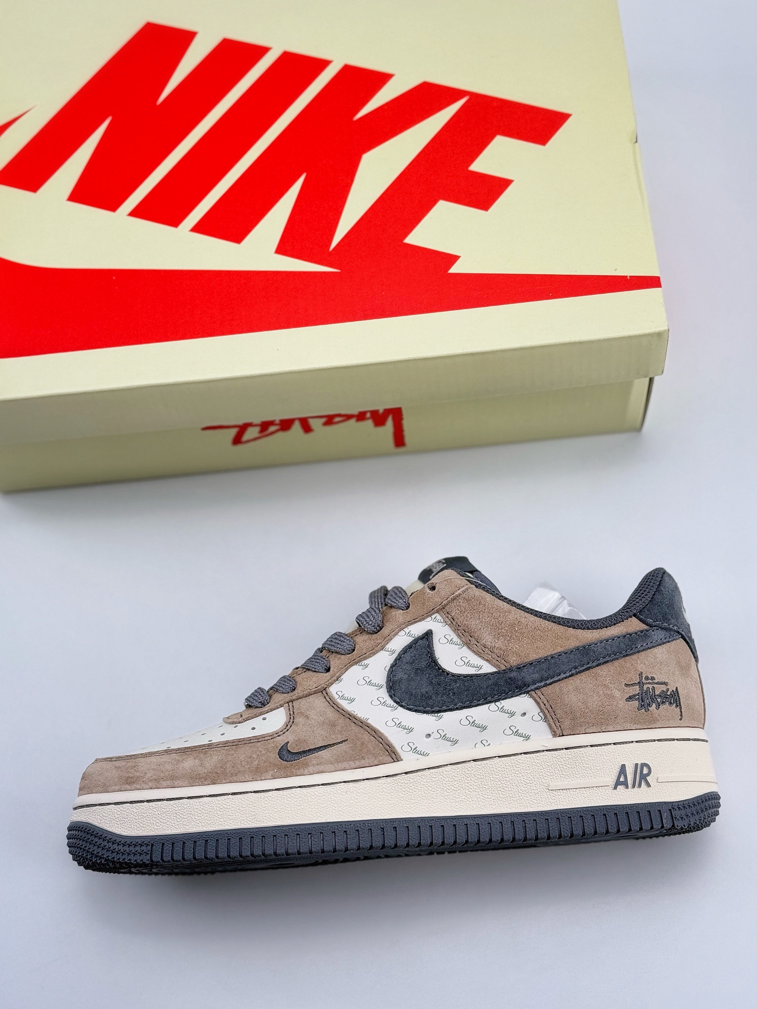 Nike Air Force 1 Low 07 x Stussy 米棕灰小钩满天星  XZ6188-888