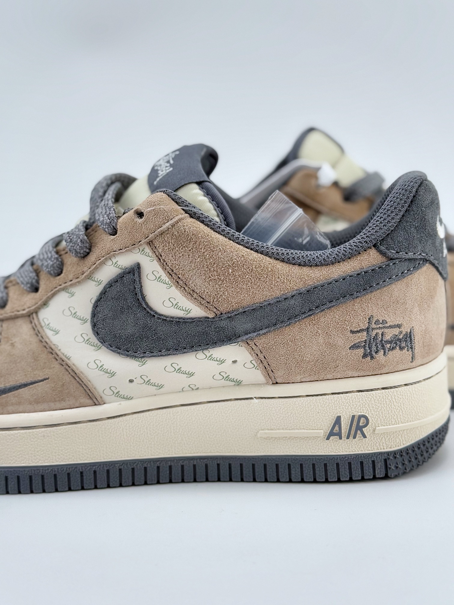 Nike Air Force 1 Low 07 x Stussy 米棕灰小钩满天星  XZ6188-888