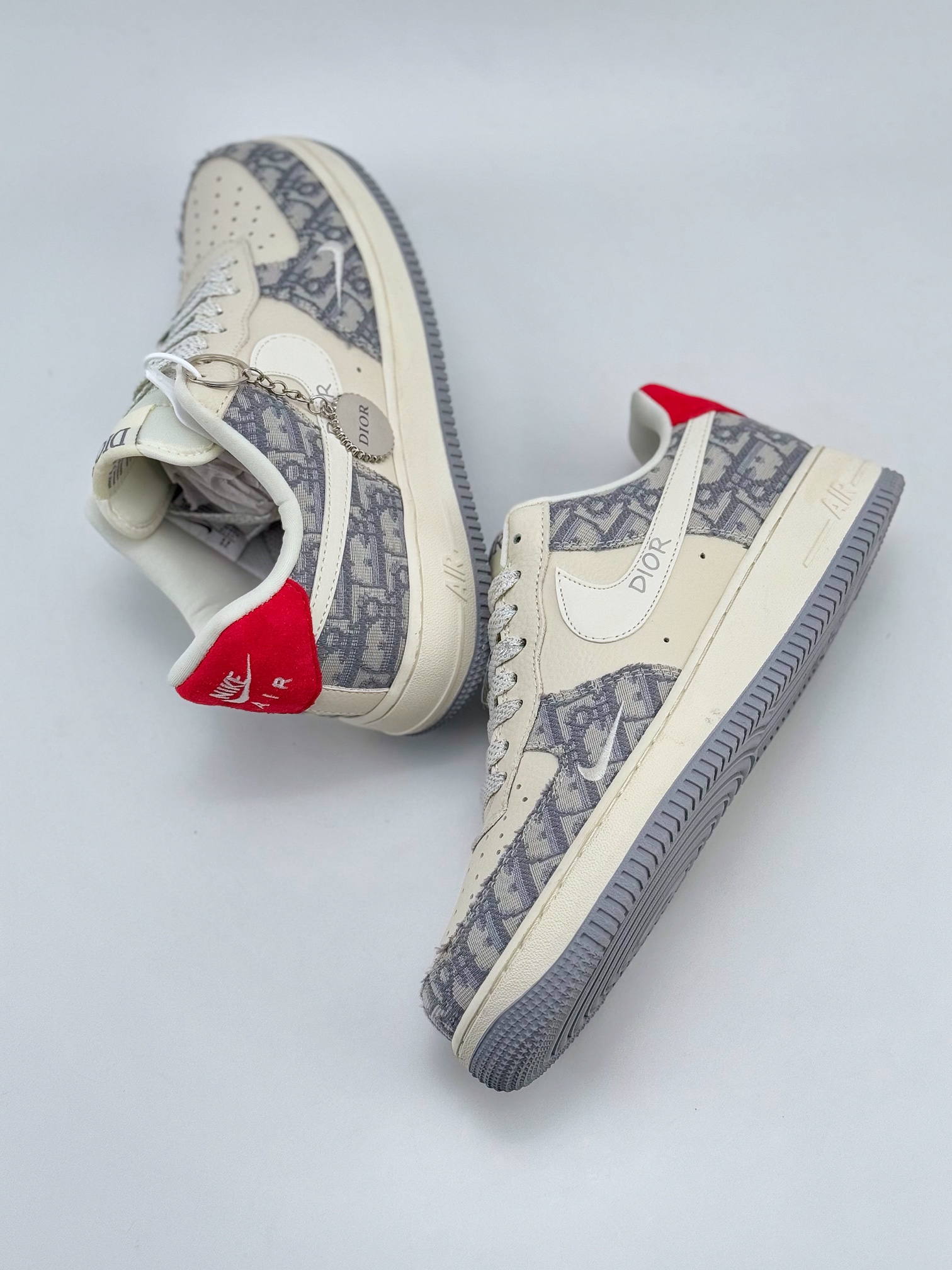 Nike Air Force 1 Low 07 x DIOR 米灰红小钩满天星 DF0188-021