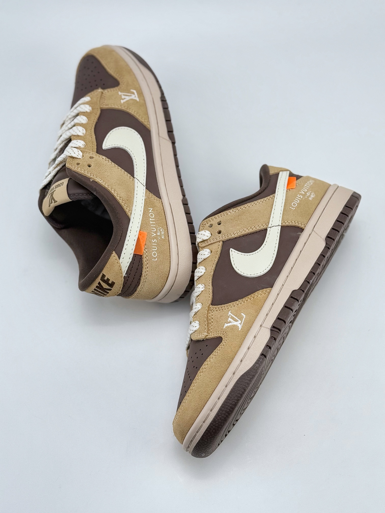 NIKE SB Dunk Low x Louis Vuitton 米棕满天星 CH8311-271