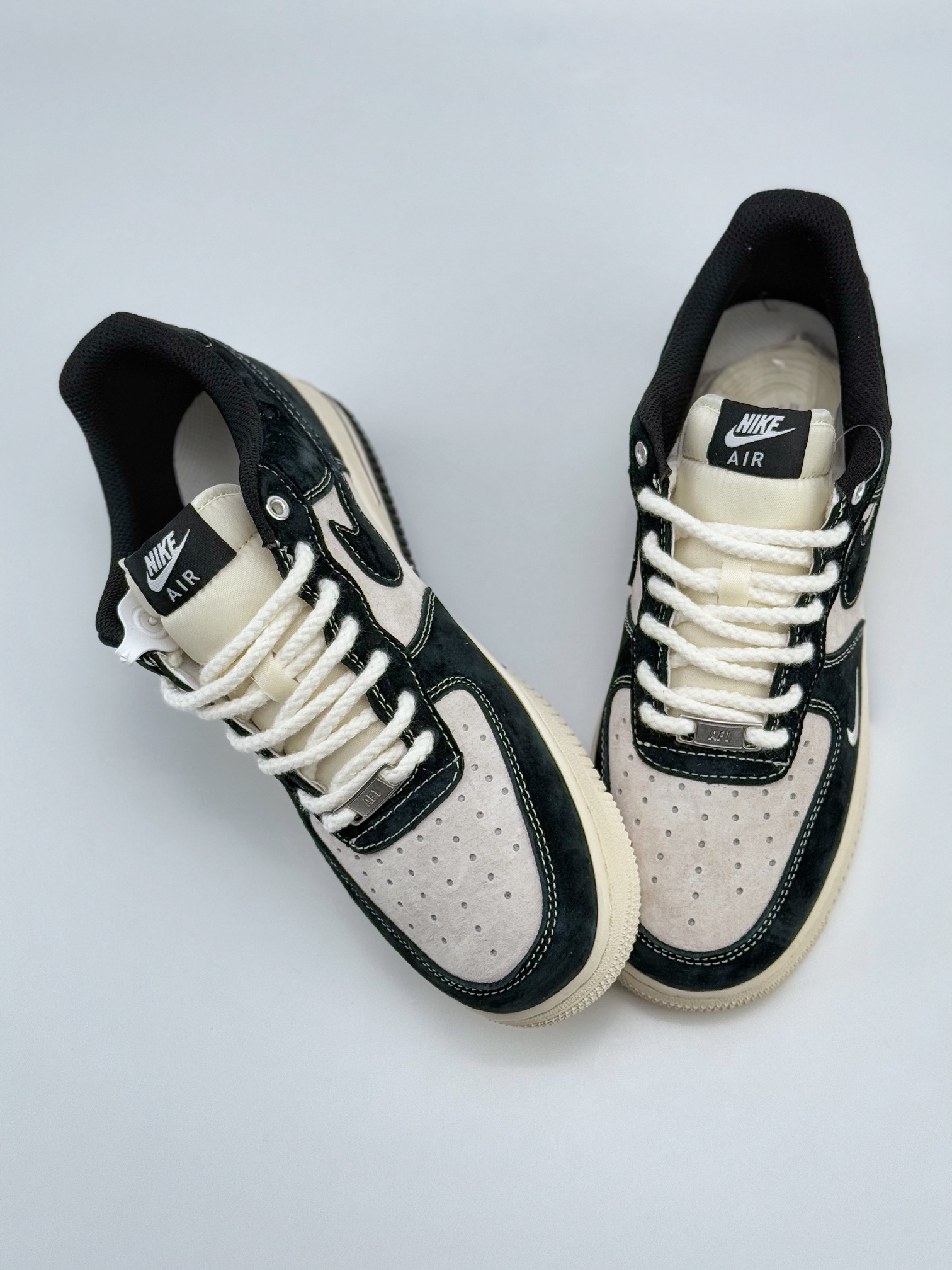 Nike Air Force 1 Low 07 x Supreme x Reigning Champ 米黑三小钩麻绳鞋带  SJ6698-019