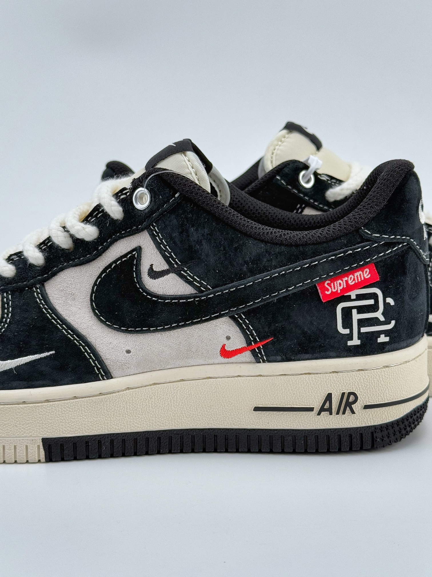 Nike Air Force 1 Low 07 x Supreme x Reigning Champ 米黑三小钩麻绳鞋带  SJ6698-019