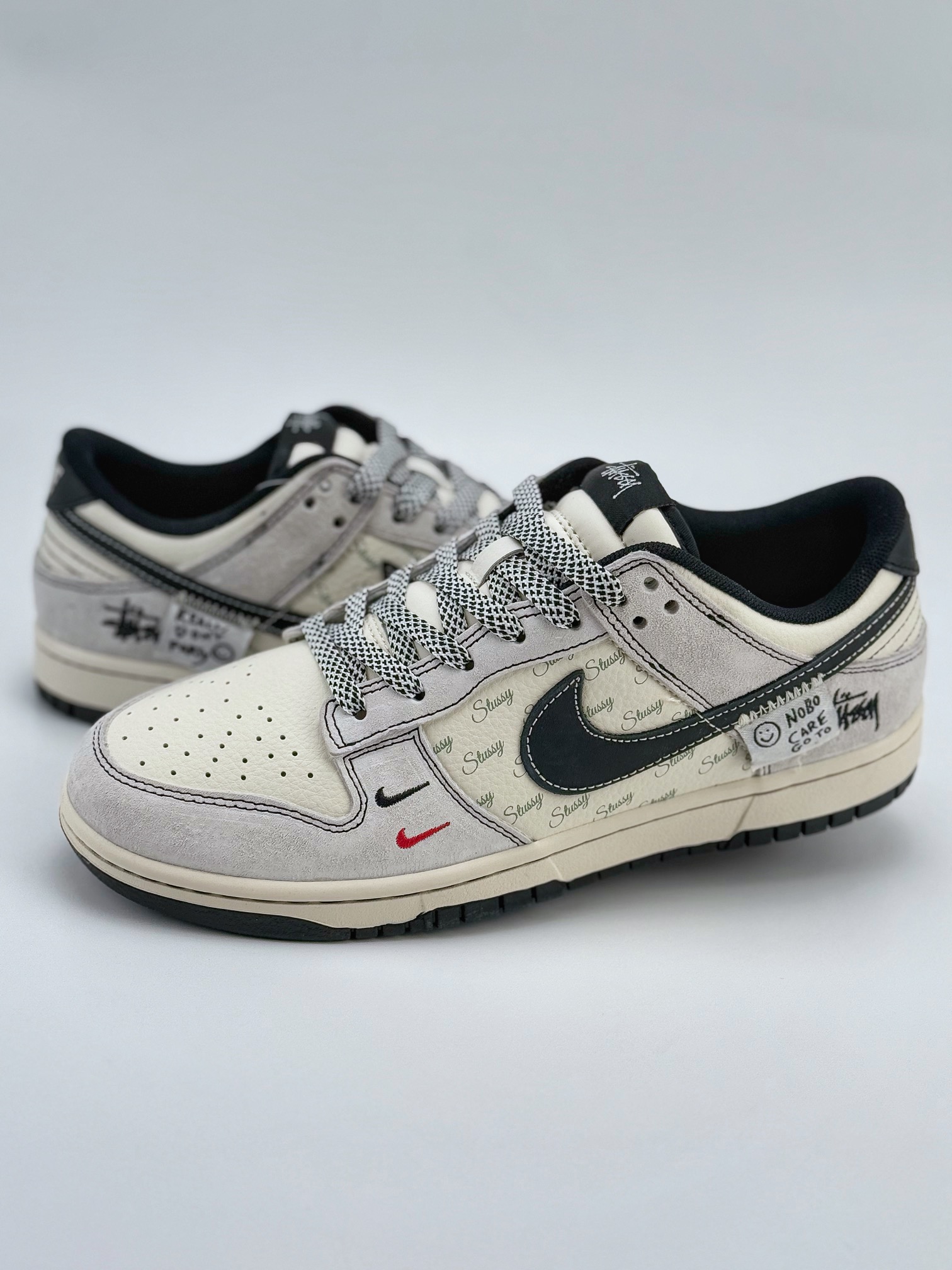 Nike SB Dunk Low x Stussy 白黑双小钩满天星  YX5066-220