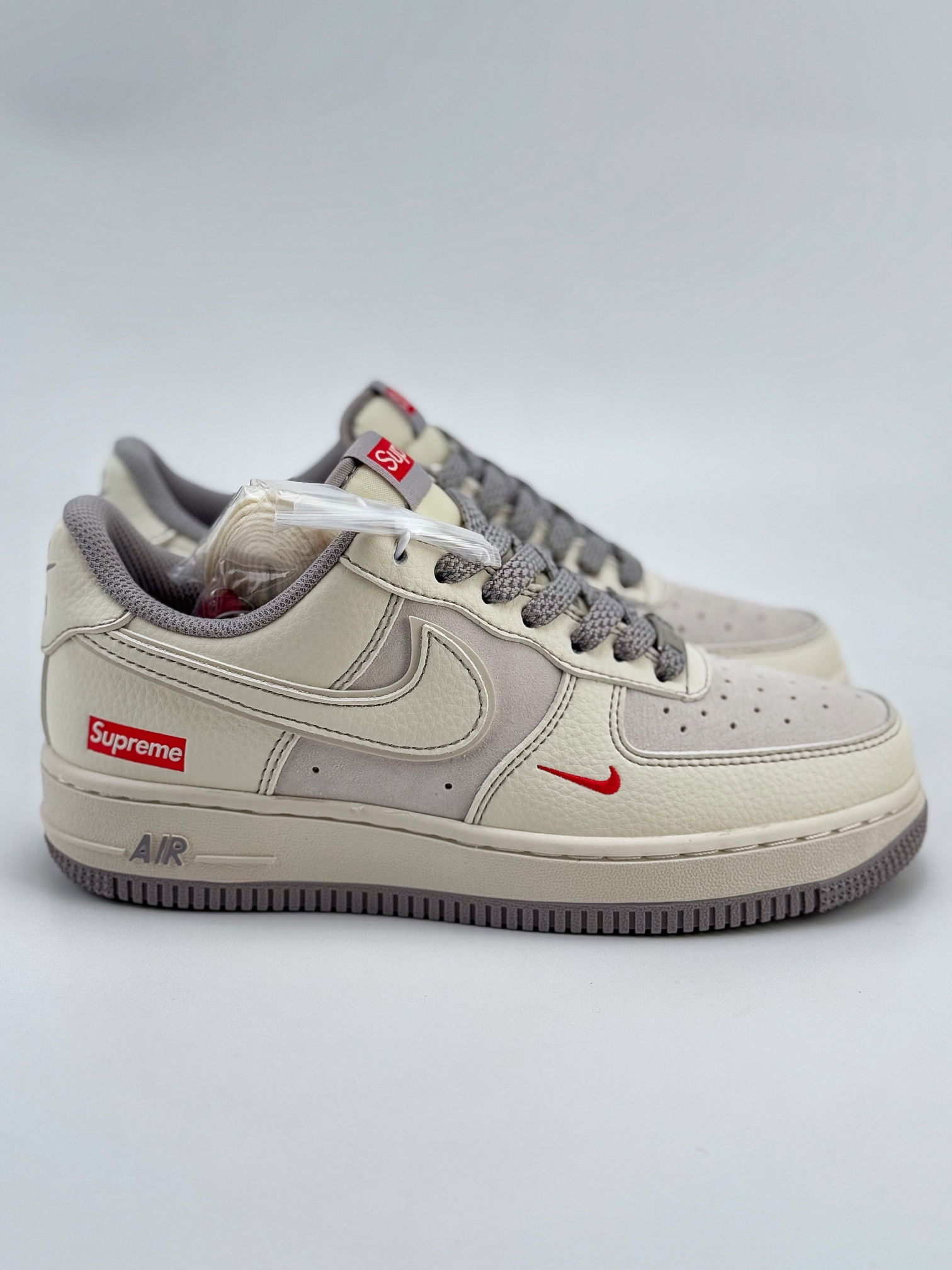 Nike Air Force 1 Low 07 x Supreme 白灰红小钩满天星  BB7518-011