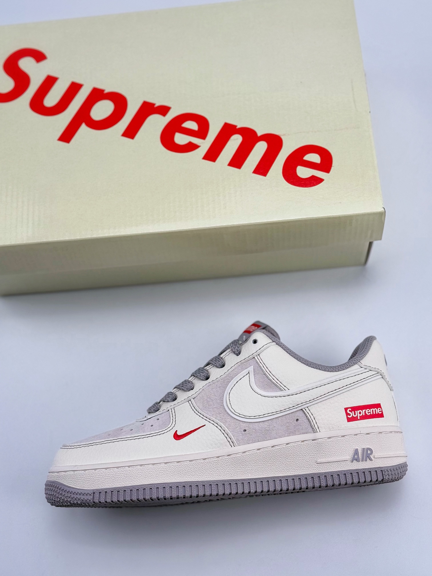 Nike Air Force 1 Low 07 x Supreme 白灰红小钩满天星  BB7518-011