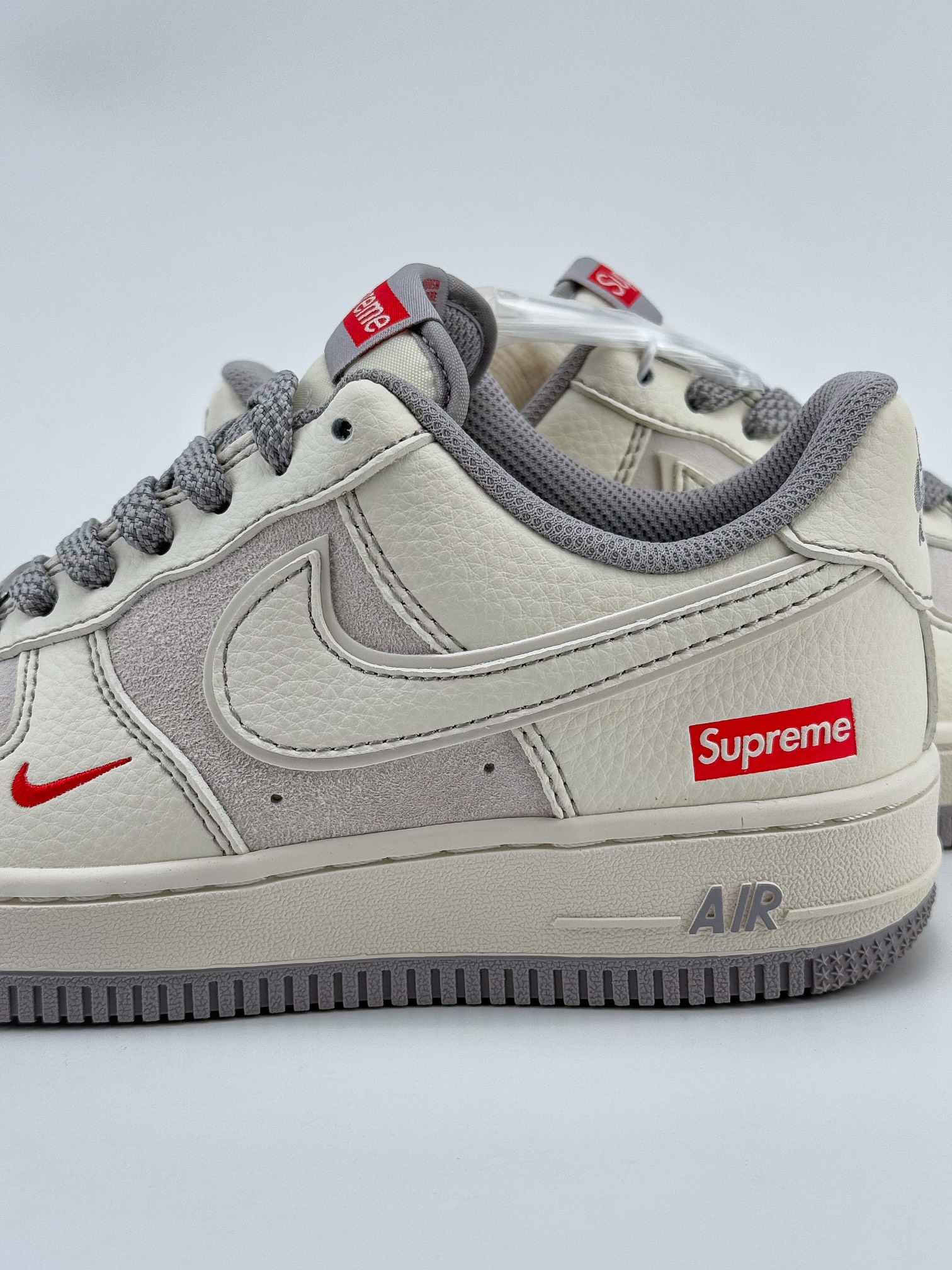 Nike Air Force 1 Low 07 x Supreme 白灰红小钩满天星  BB7518-011