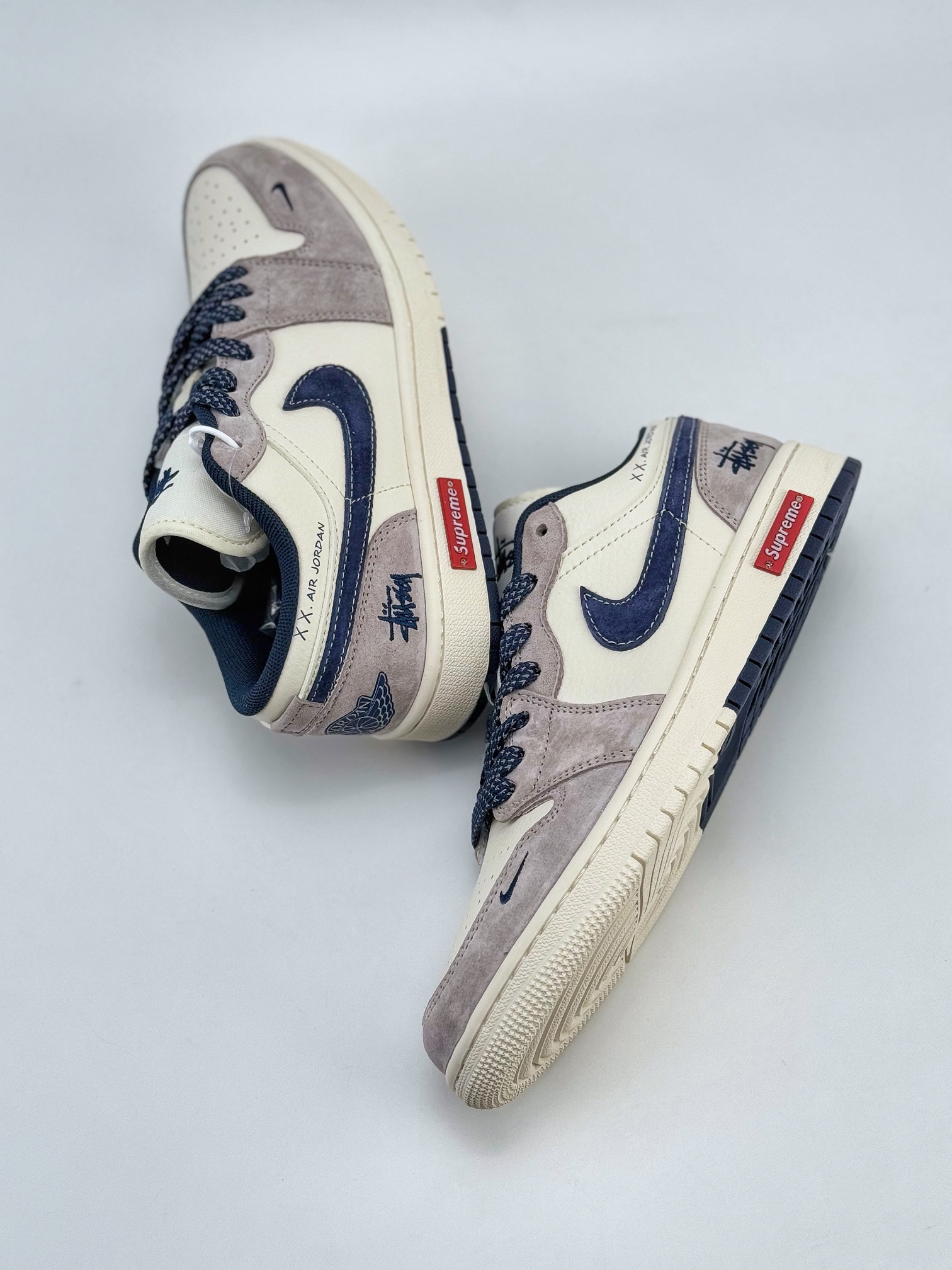 Air Jordan 1 Retro Low x Stussy x Stussy 白灰蓝小钩满天星 SJ9950-035