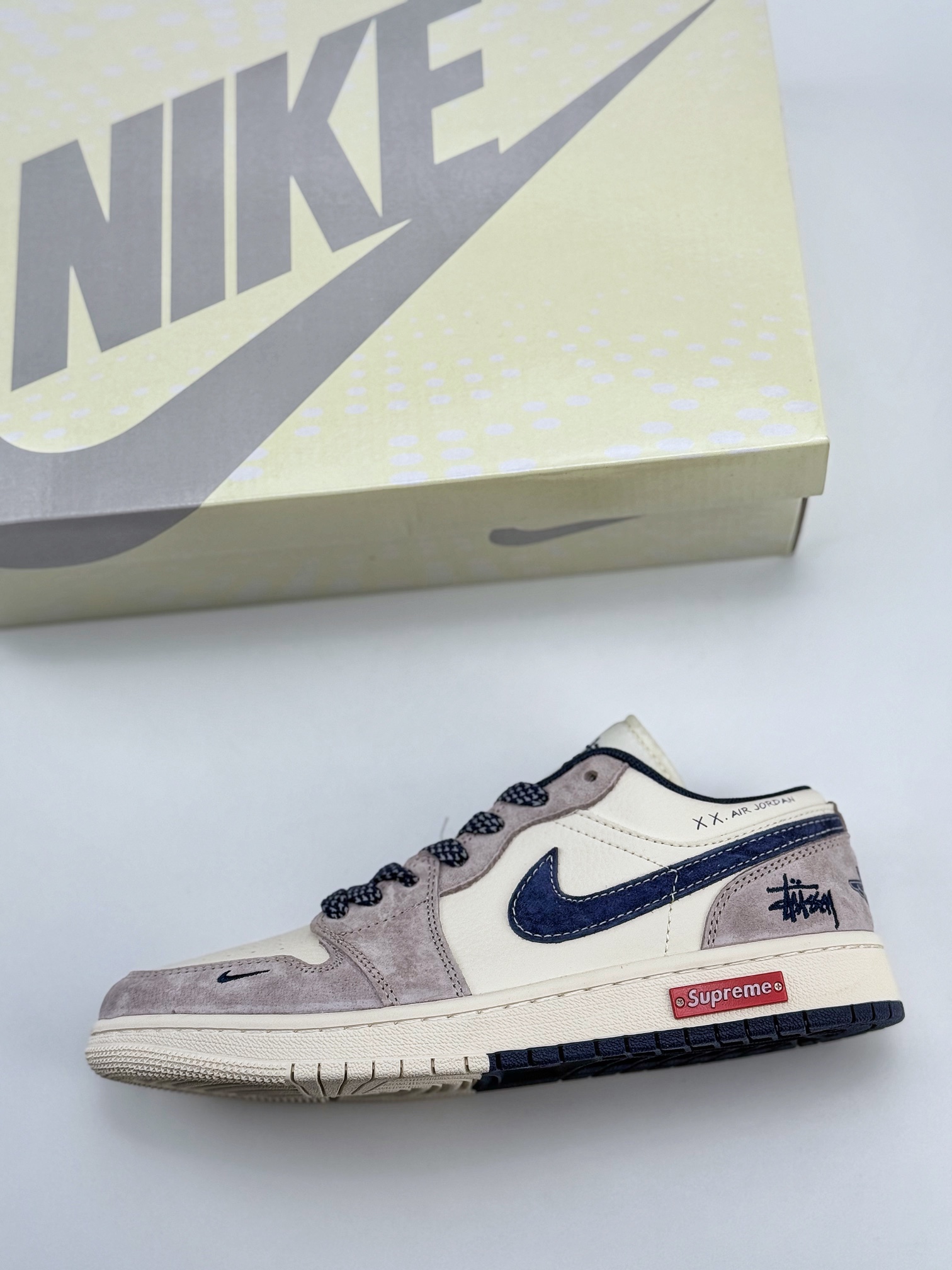 Air Jordan 1 Retro Low x Stussy x Stussy 白灰蓝小钩满天星 SJ9950-035