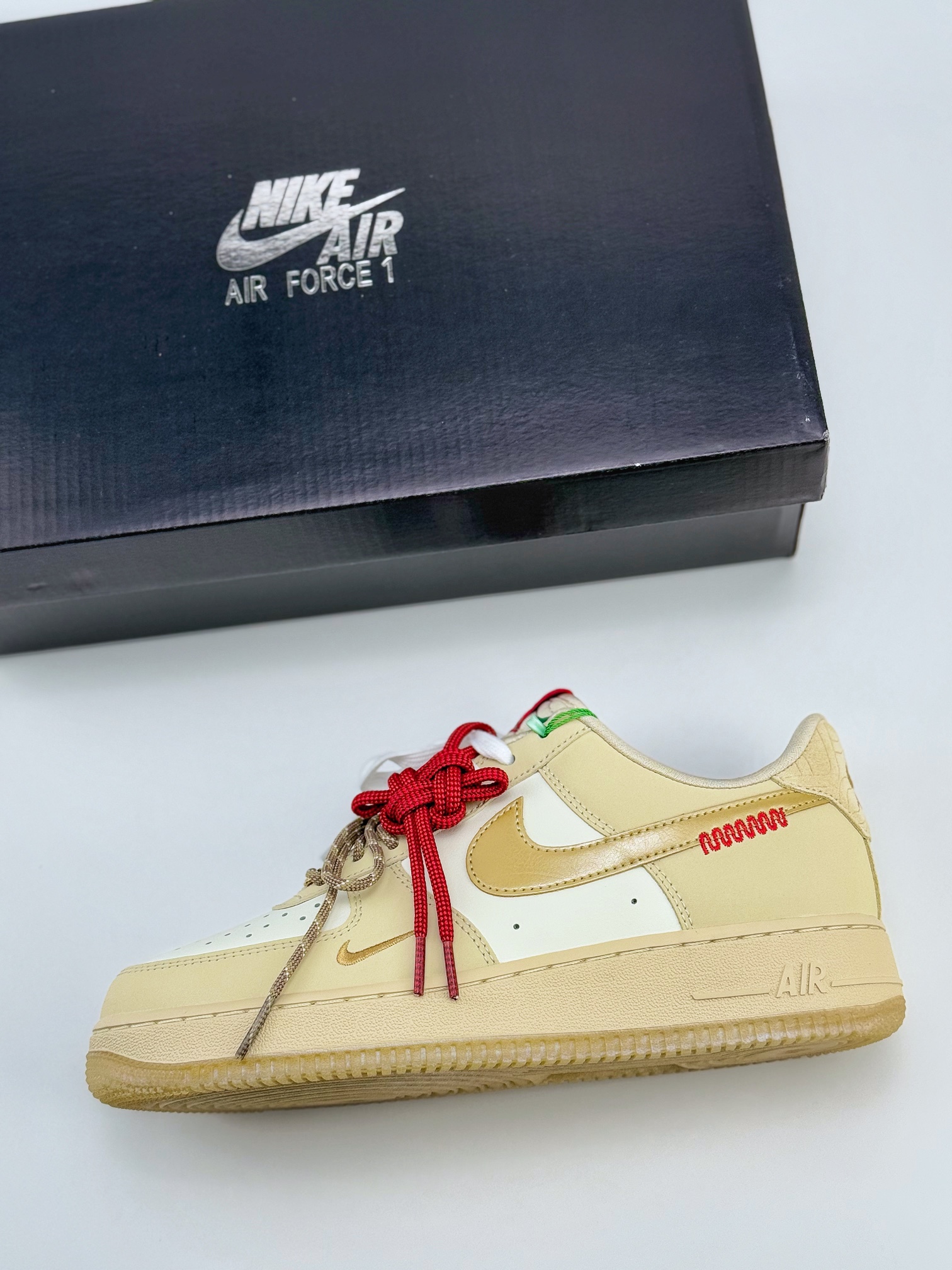 Nike Air Force 1 Low 07 CNY ”蛇年” 浅棕色  HV5990-172