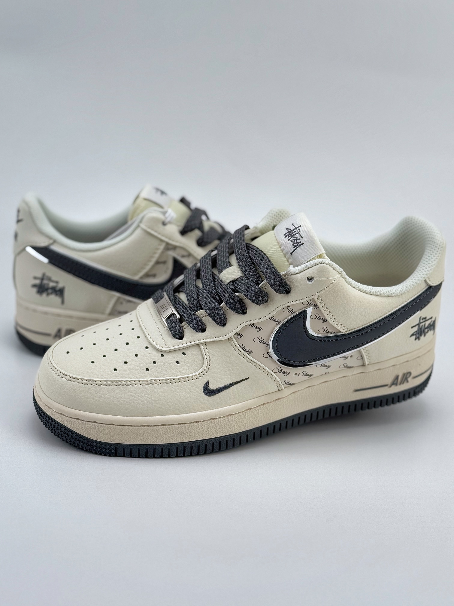 Nike Air Force 1 Low 07 x Stussy 白灰满天星  XZ3328-536