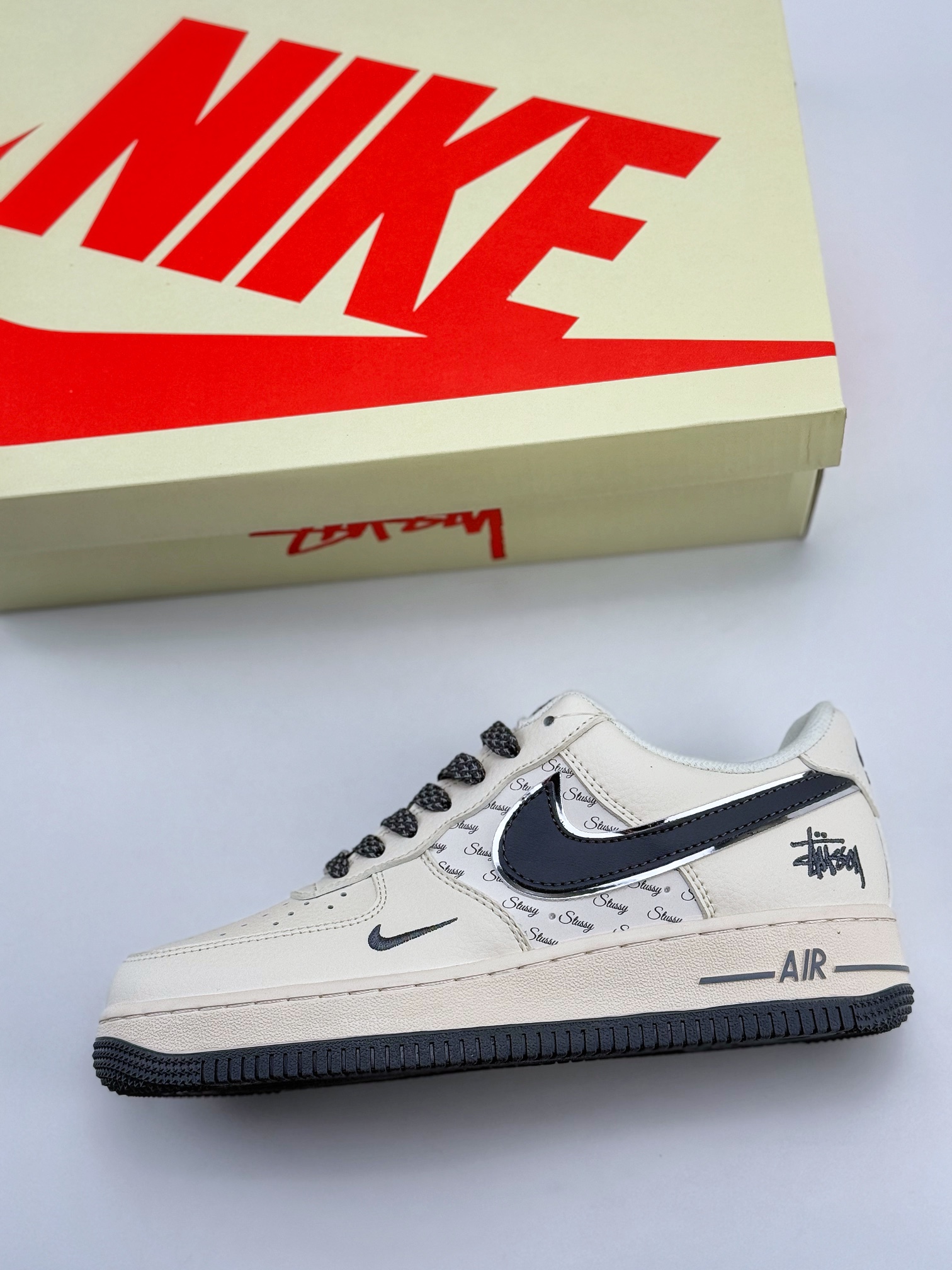 Nike Air Force 1 Low 07 x Stussy 白灰满天星  XZ3328-536