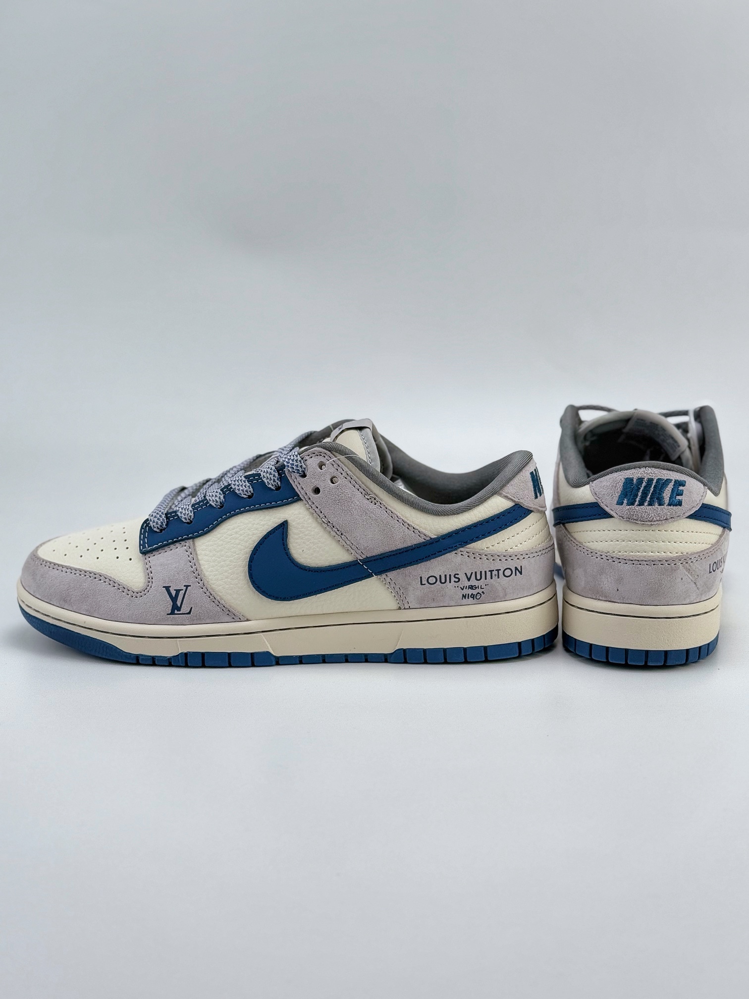 Nike SB Dunk Low x Louis Vuitton 灰蓝满天星 XF8698-022