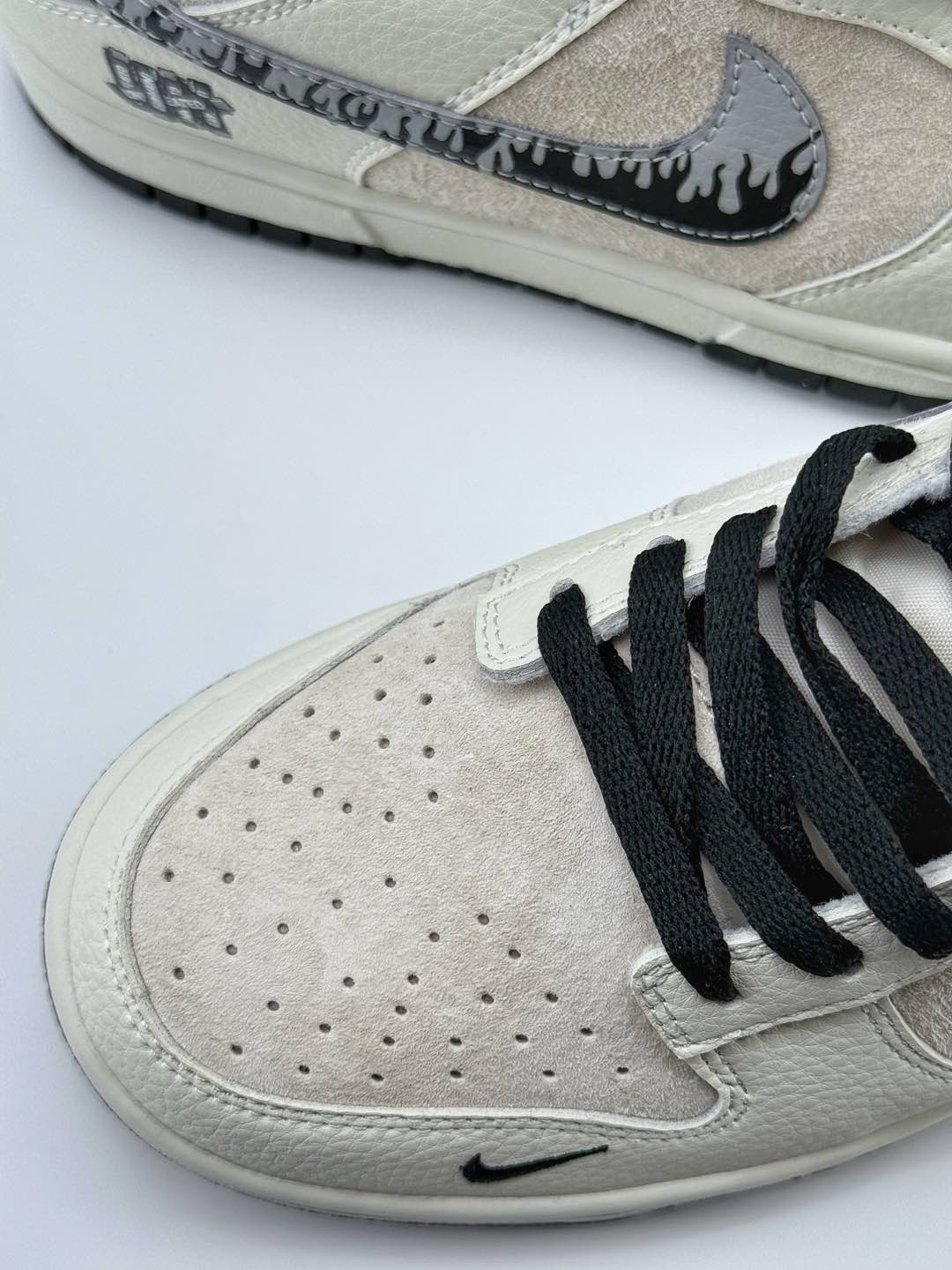 Nike SB Dunk Low x UNDEFEATED 白黑小钩火焰涂鸦  DJ2024-068