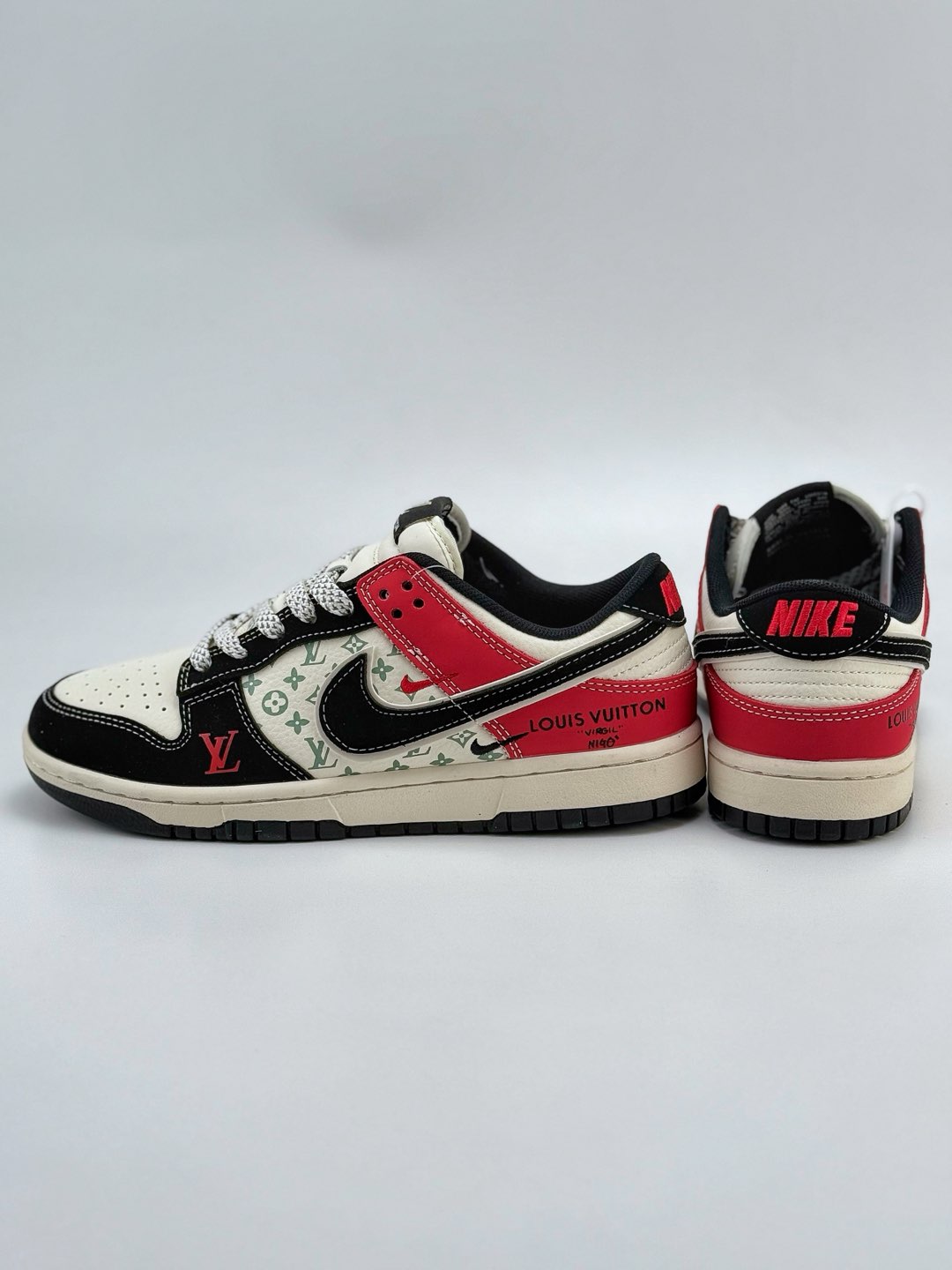 NIKE SB Dunk Low x Louis Vuitton 白黑红满天星   XF8698-021