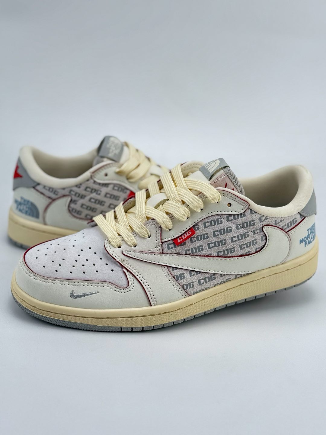 Travis Scott x Nike Air Jordan 1 Low x The North Face x CDG Air Jordan 1 Low 反转米小钩倒钩 AG3702-808