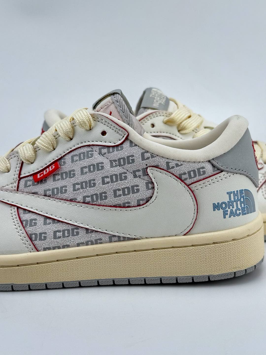 Travis Scott x Nike Air Jordan 1 Low x The North Face x CDG Air Jordan 1 Low 反转米小钩倒钩 AG3702-808