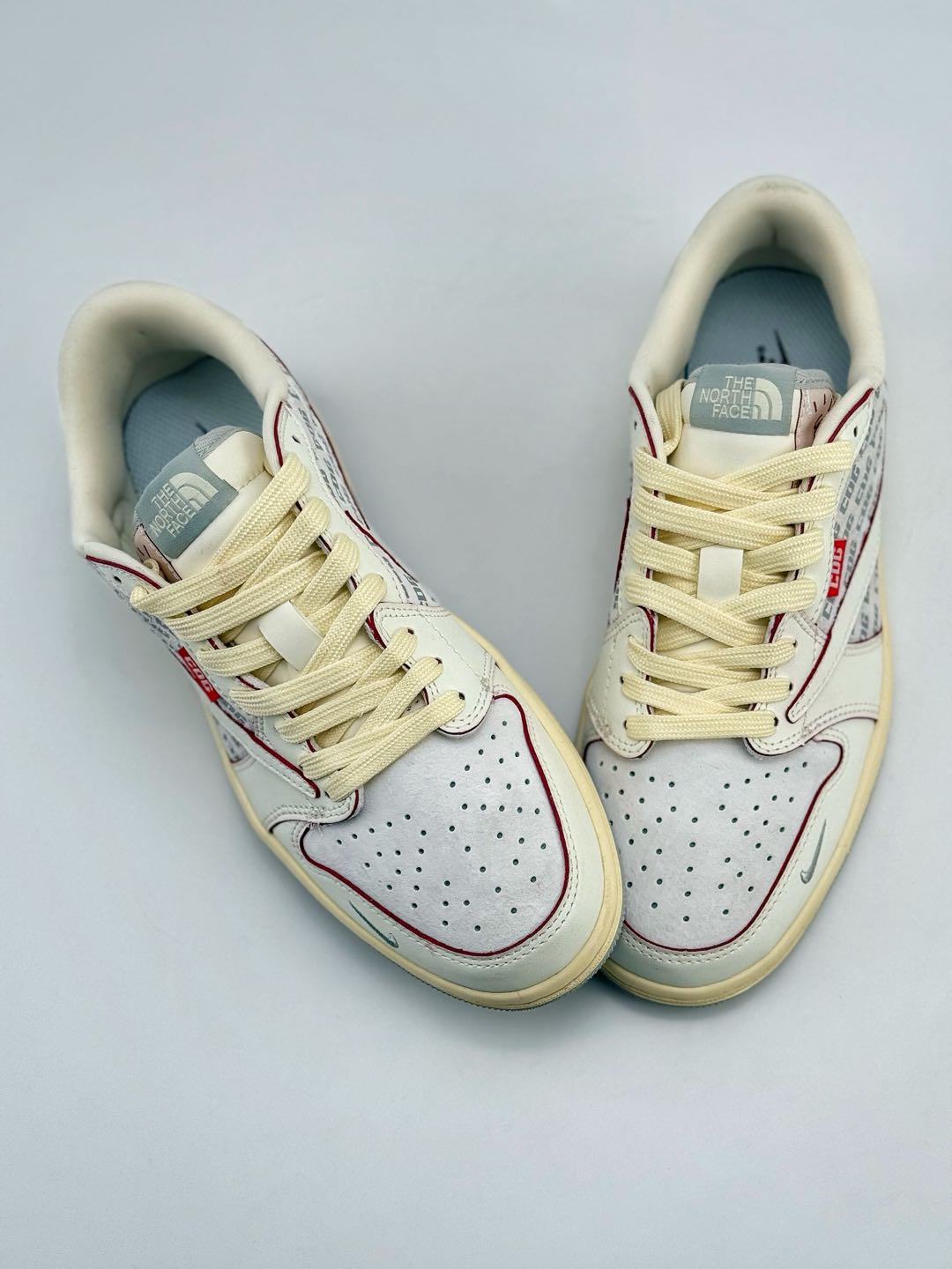 Travis Scott x Nike Air Jordan 1 Low x The North Face x CDG Air Jordan 1 Low 反转米小钩倒钩 AG3702-808