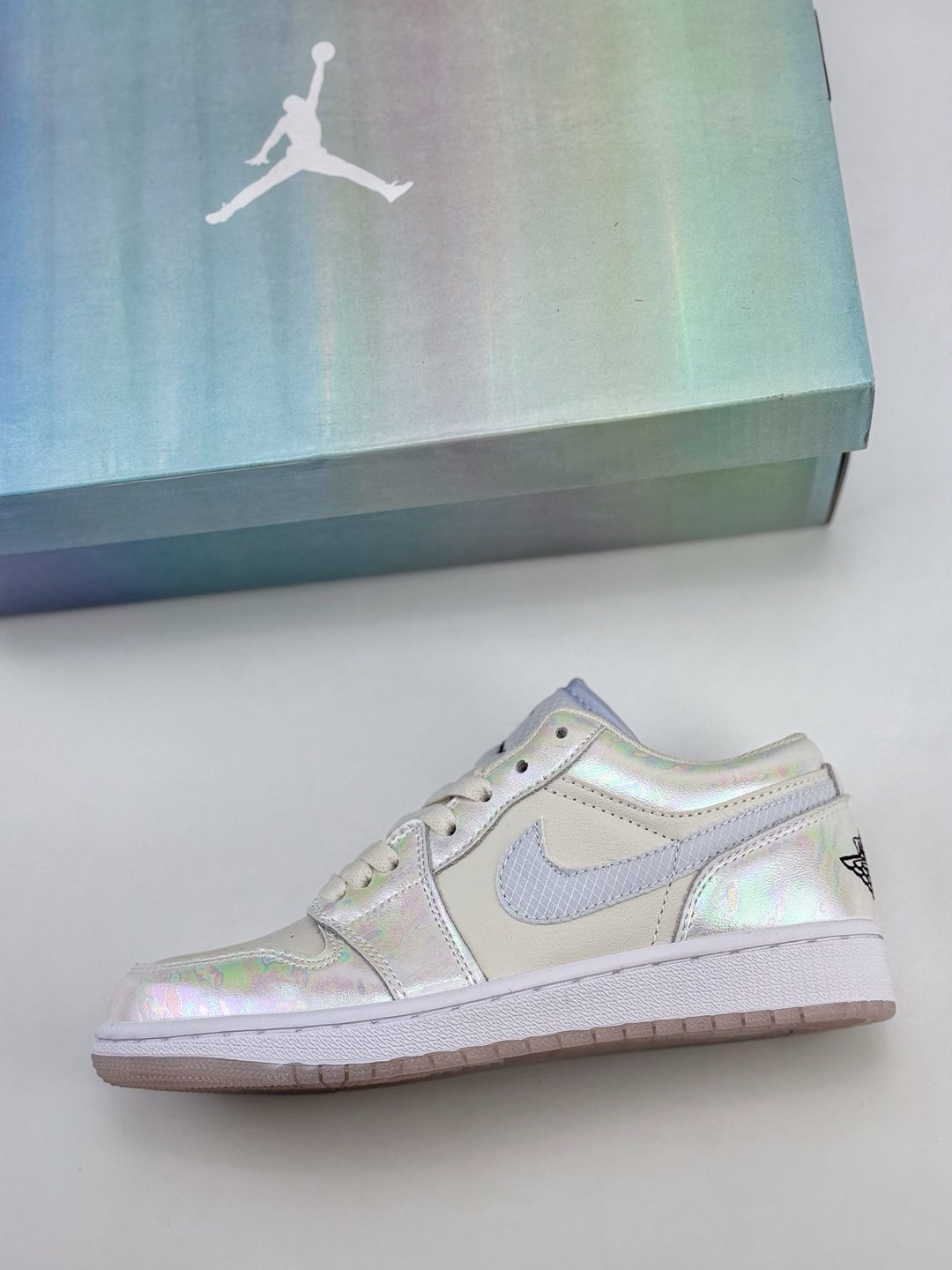 Air Jordan 1 Retro Low WMNS CNY 蛇年限定 白镭射 7