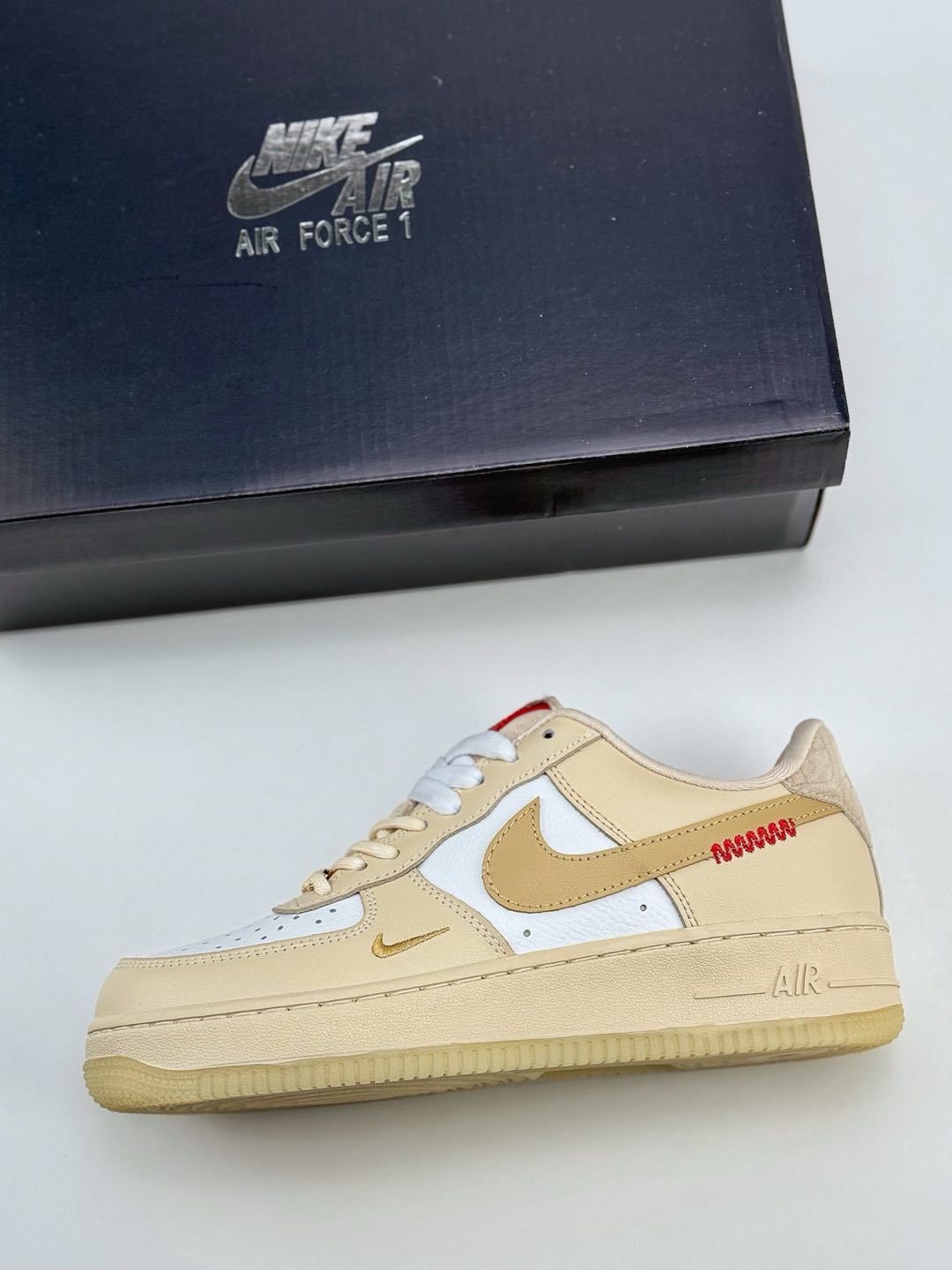 Nike Air Force 1 Low 07 CNY "蛇年" 浅棕 6