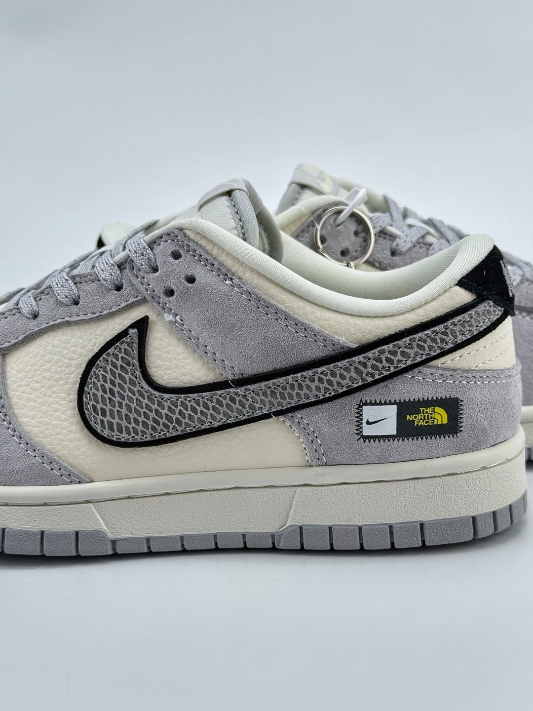 Nike SB Dunk Low x The North Face 白灰小钩满天星  KK1333-019