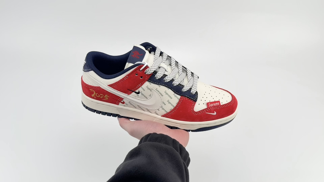 Appreciation of High Definition Videos 👏🏿Nike SB Dunk Low x Supreme Year o - Comprehensive