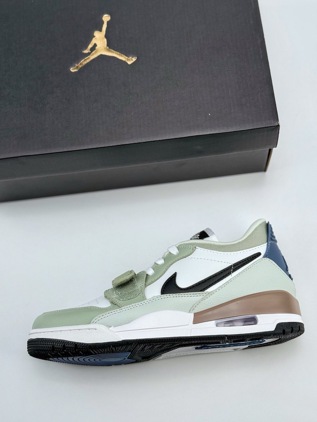 currently the highest process in the marketNike Air Jordan Legacy 312 - Shoe 7