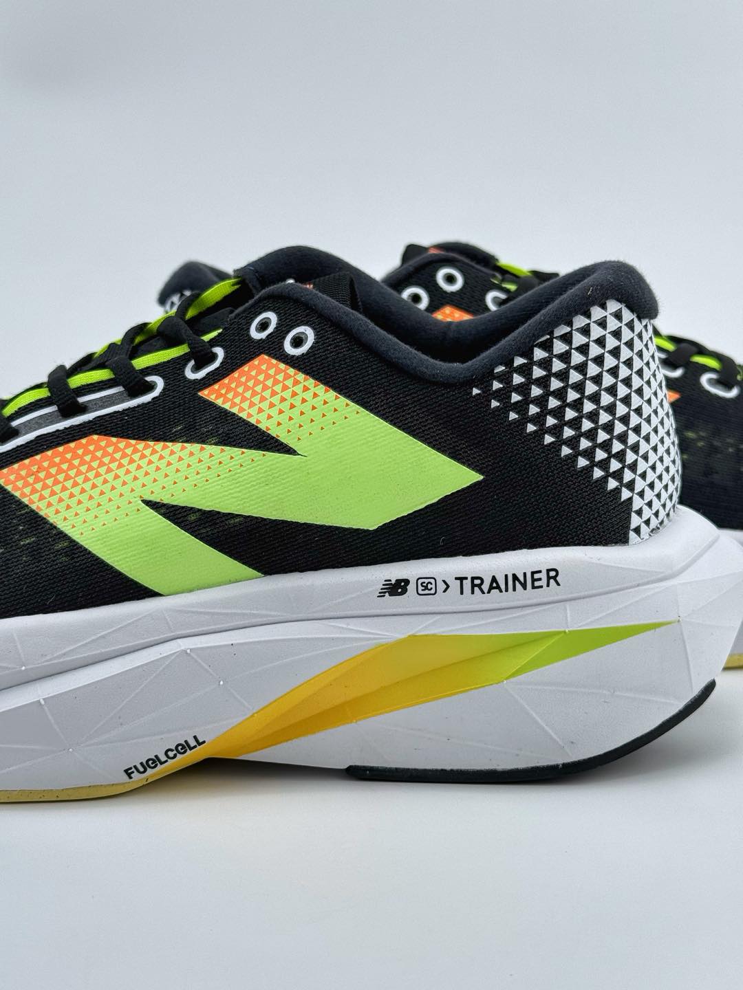 New Balance FuelCell SuperComp Trainer V2 9