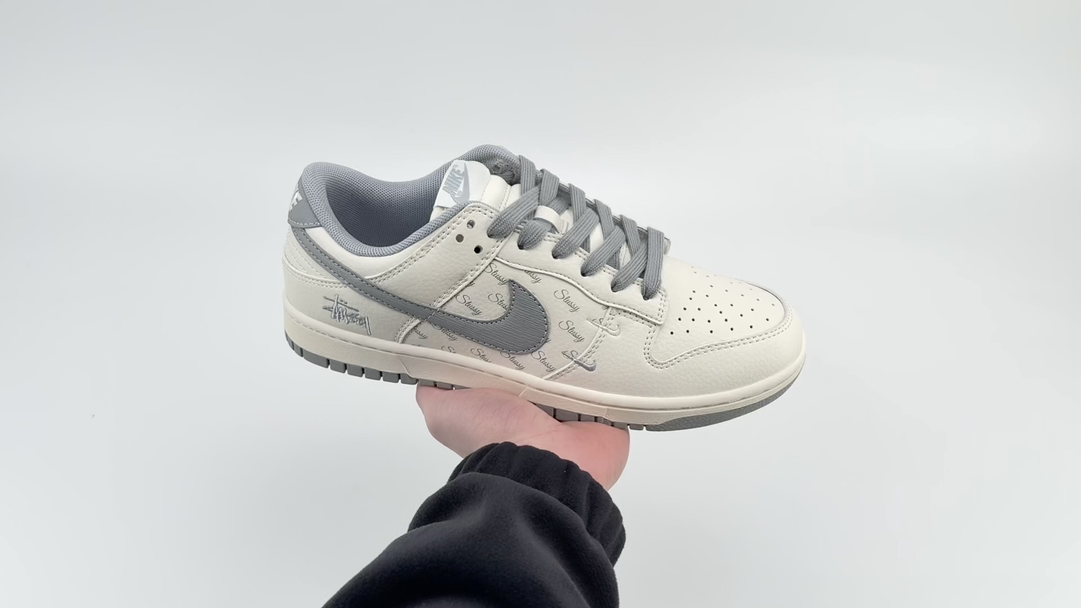 Appreciation of High Definition Videos 👏🏿Nike SB Dunk Low x Stussy White G - Comprehensive