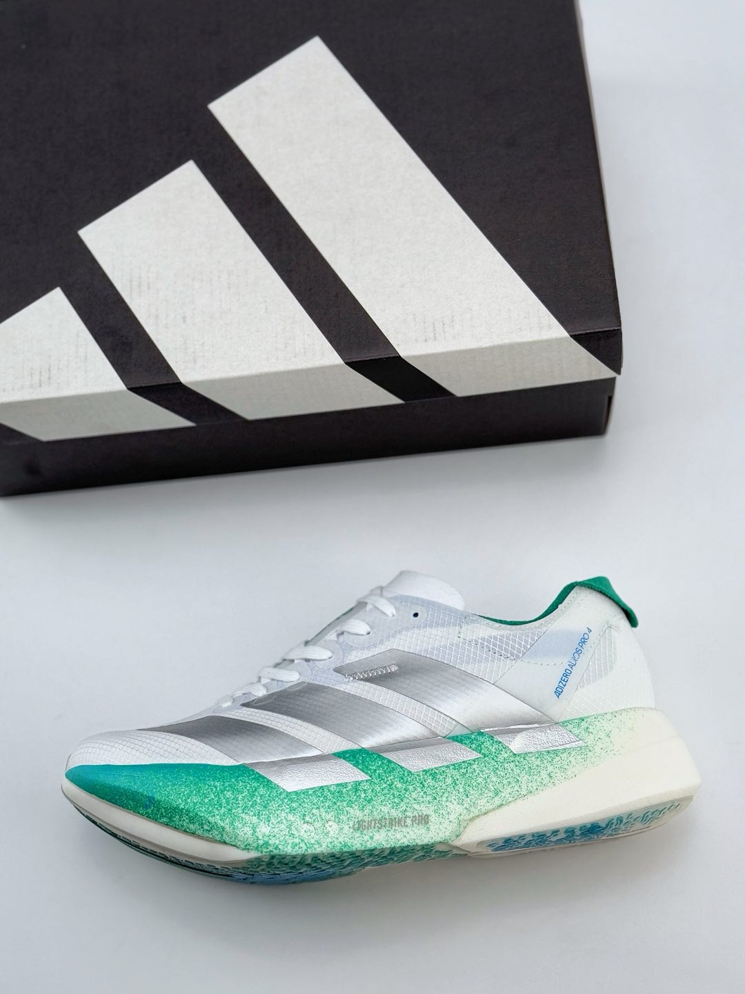 let this adidas running shoe accompany you on a smooth runCombining - Shoe 7