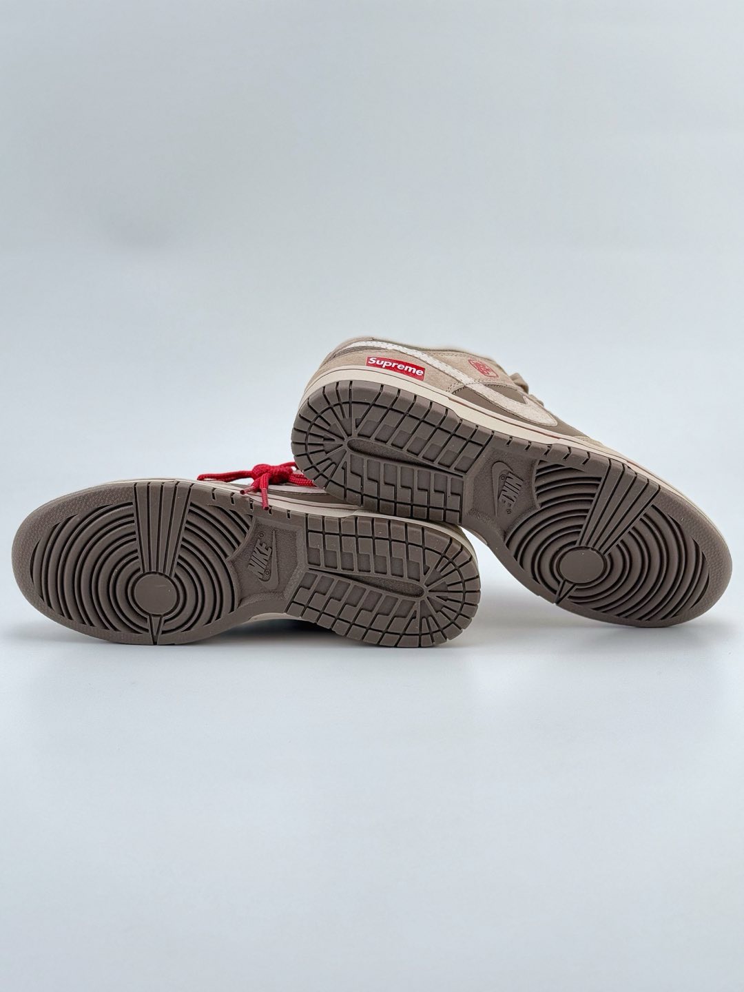 Nike SB Dunk Low x Supreme 蛇年限定 棕红小钩  AG3702-851