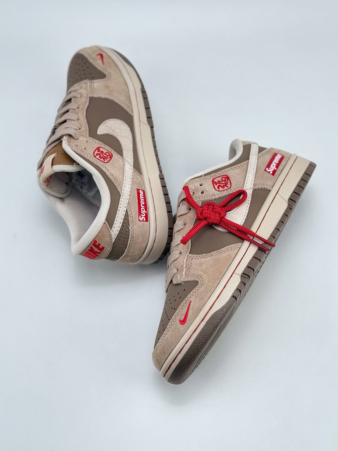 Nike SB Dunk Low x Supreme 蛇年限定 棕红小钩  AG3702-851