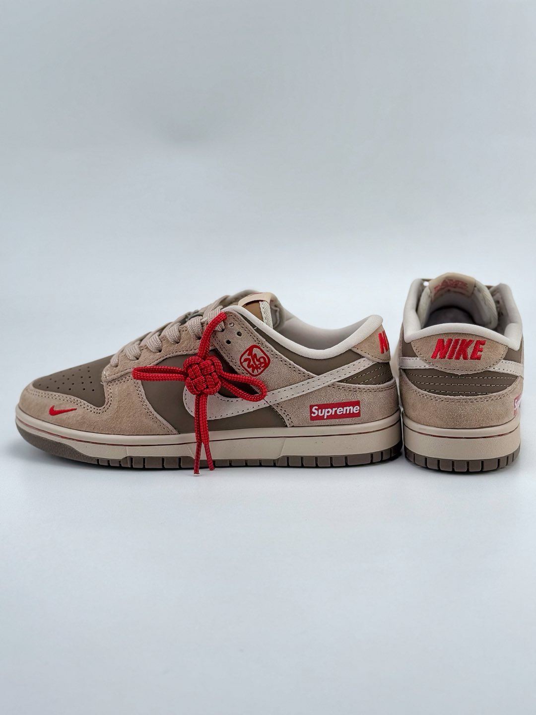 Nike SB Dunk Low x Supreme 蛇年限定 棕红小钩  AG3702-851