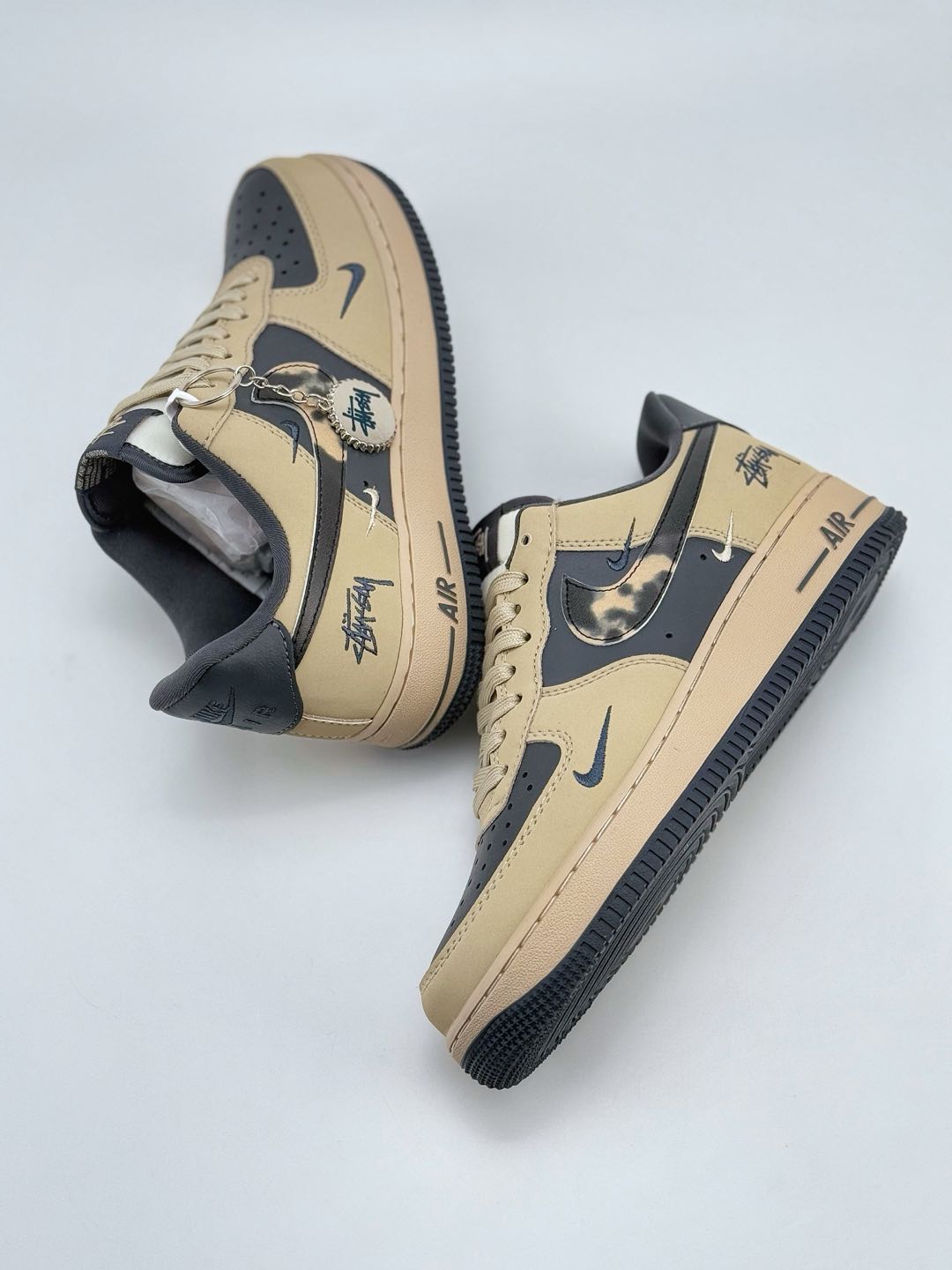 Nike Air Force 1 Low 07 x Stussy 棕灰小钩 KK1988-033