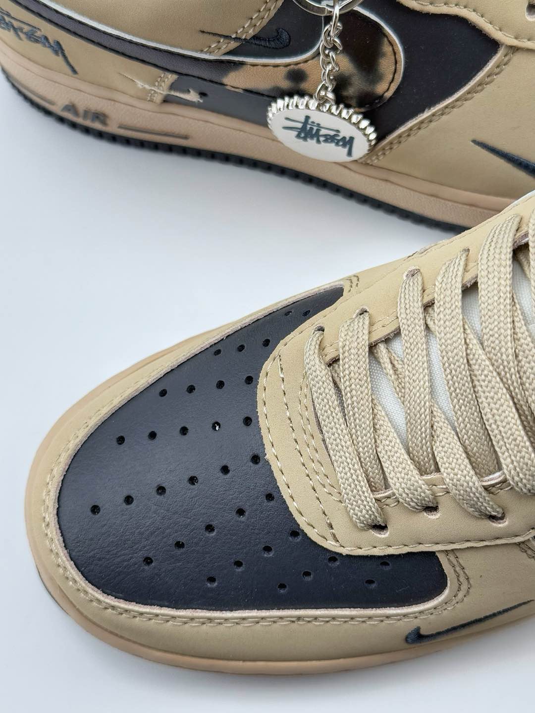 Nike Air Force 1 Low 07 x Stussy 棕灰小钩 KK1988-033