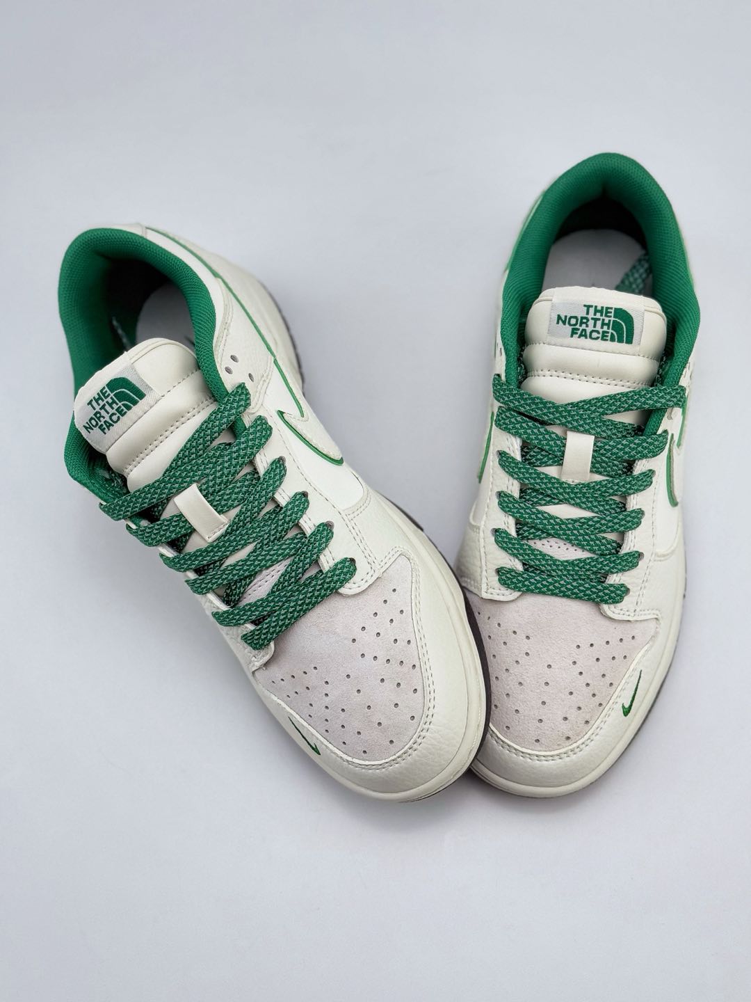 Nike SB Dunk Low x The North Face 白绿三小钩满天星  CY5979-101