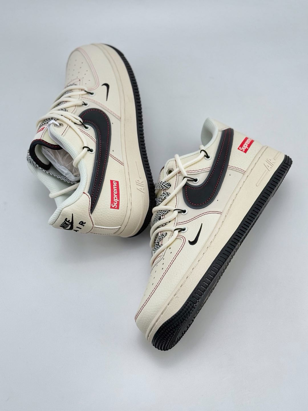 Nike Air Force 1 Low 07 x Supreme 白黑小钩绑带满天星  SJ1198-104