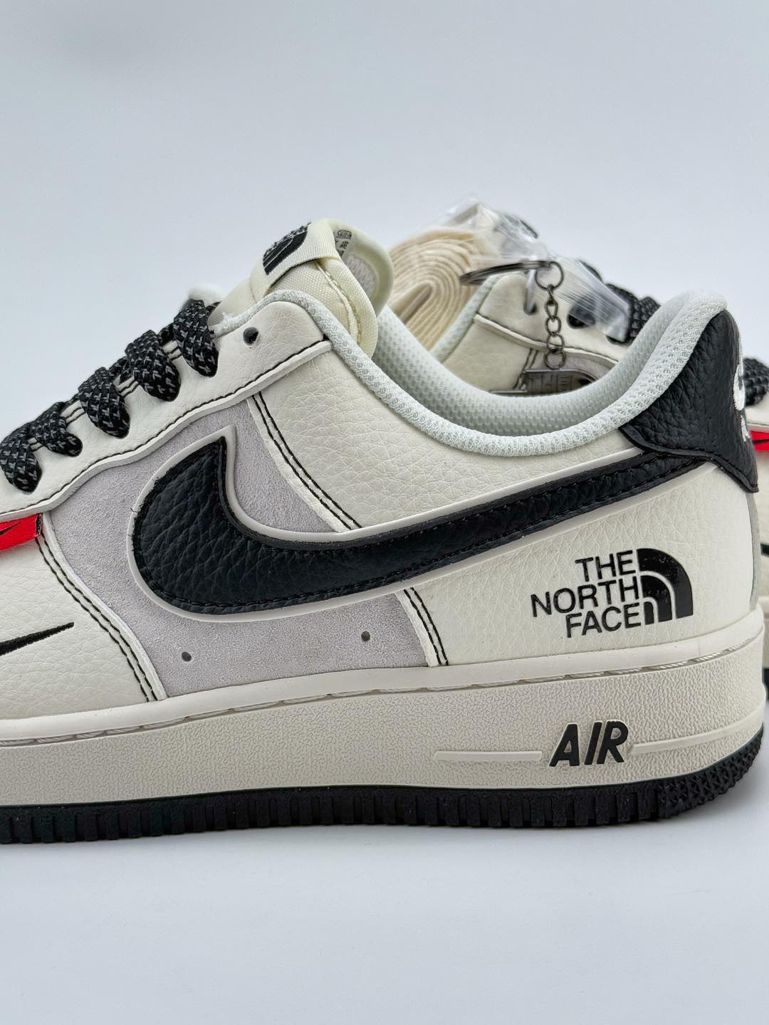 Nike Air Force 1 Low 07 x The North Face 白黑小钩满天星 BB7518-010