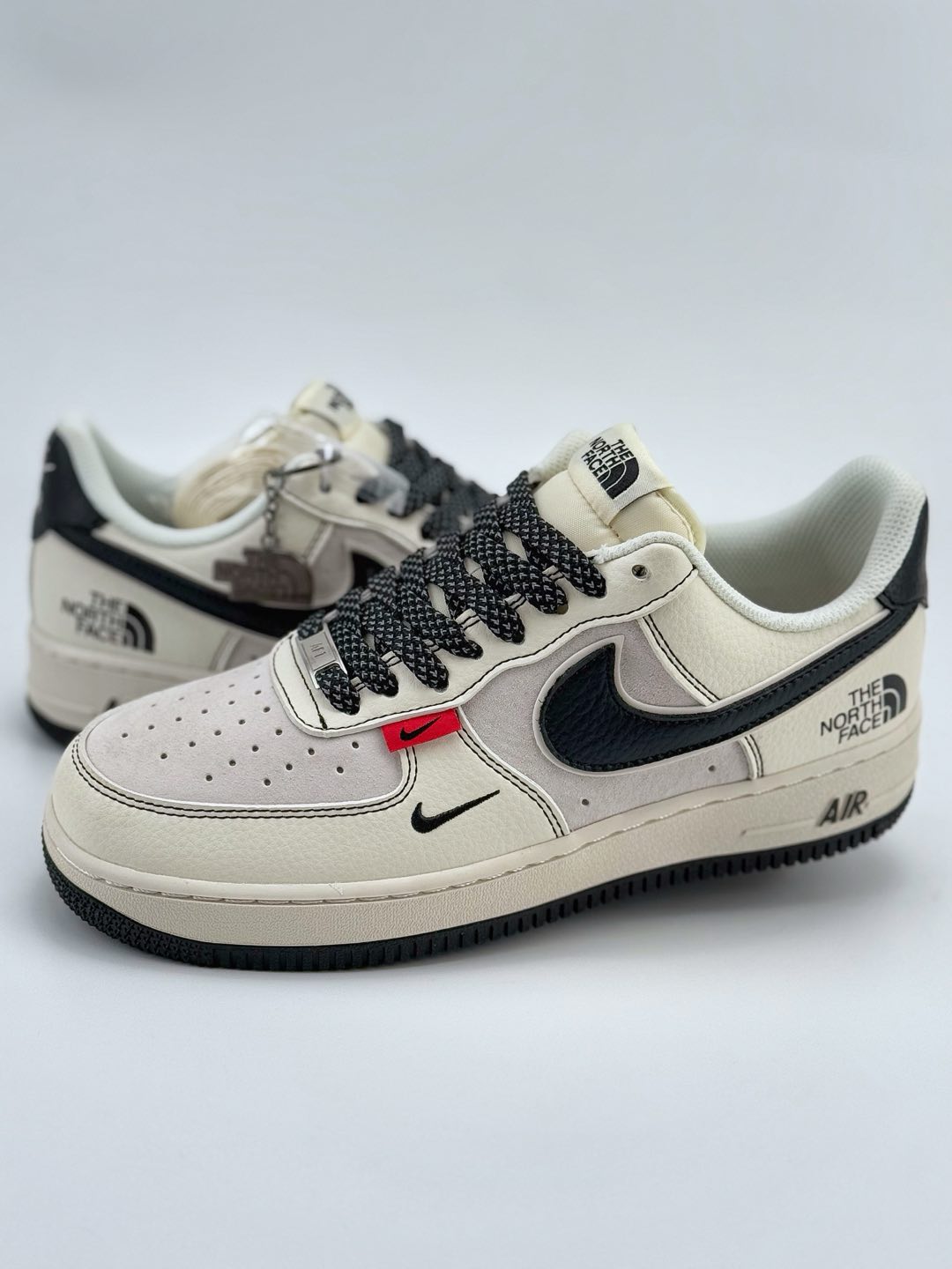 Nike Air Force 1 Low 07 x The North Face 白黑小钩满天星 BB7518-010