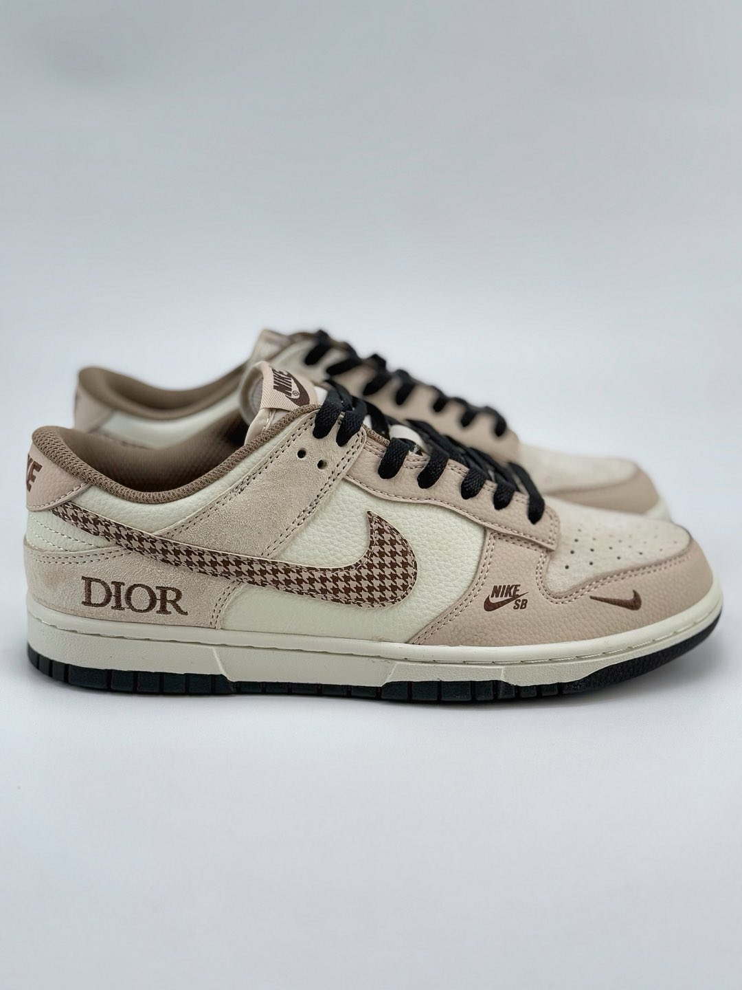 Nike SB Dunk Low x DIOR 白棕小钩  DJ2024-097