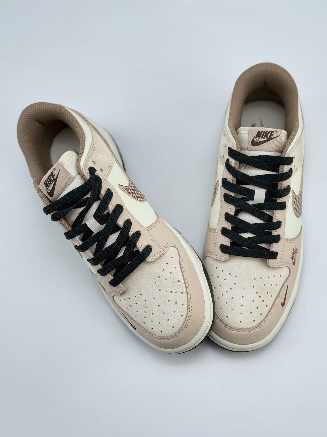 Nike SB Dunk Low x DIOR 白棕小钩  DJ2024-097