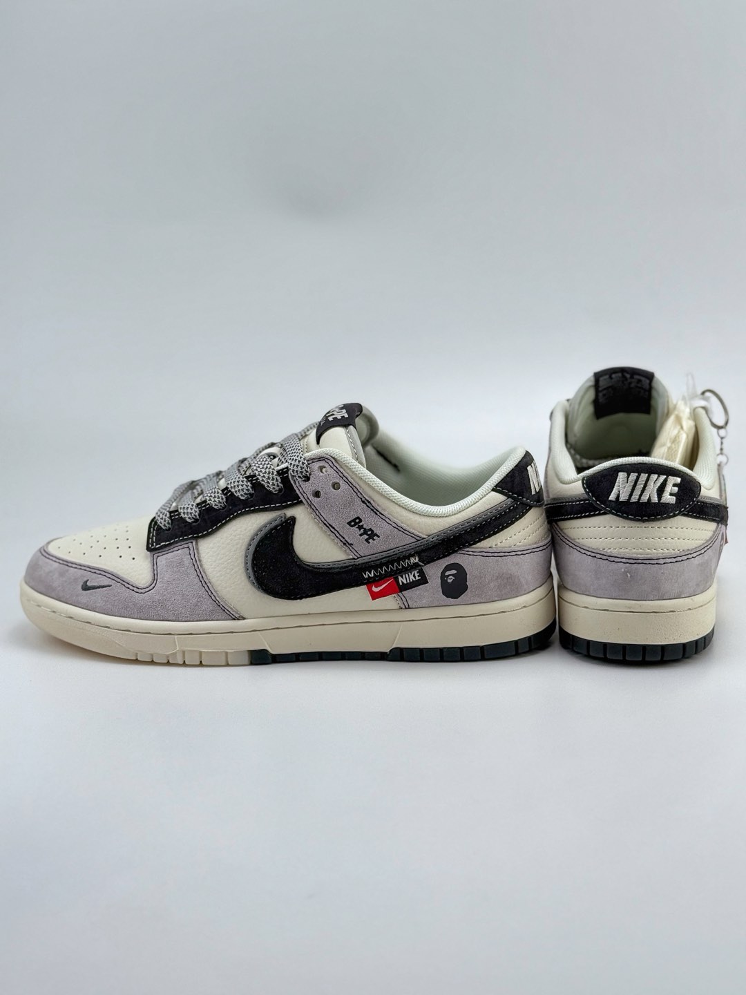 Nike SB Dunk Low x BAPE 白灰黑双钩满天星  DM6868-031